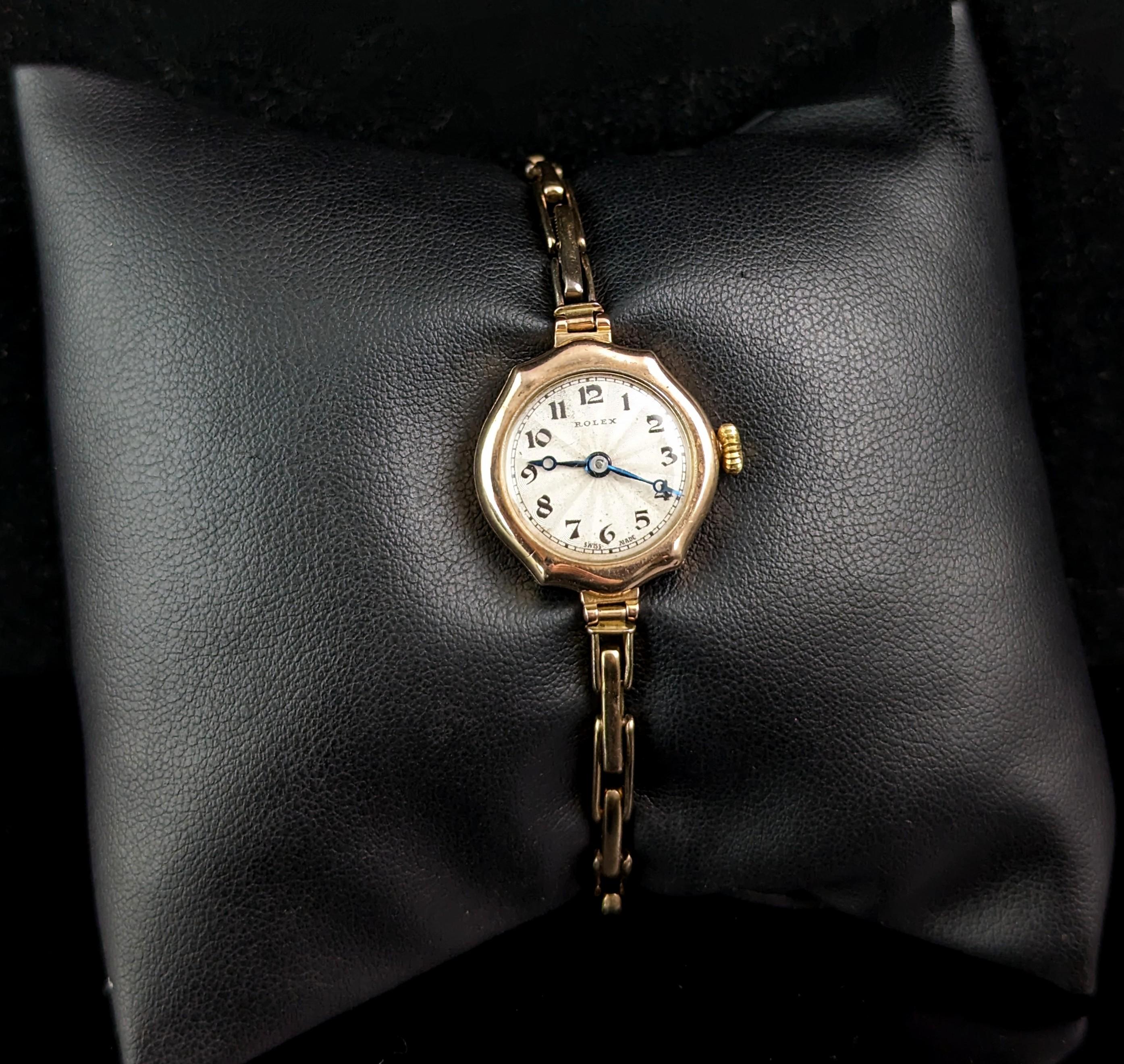Montre-bracelet Rolex vintage pour femme en or 9 carats, style Art déco  Bon état à NEWARK, GB