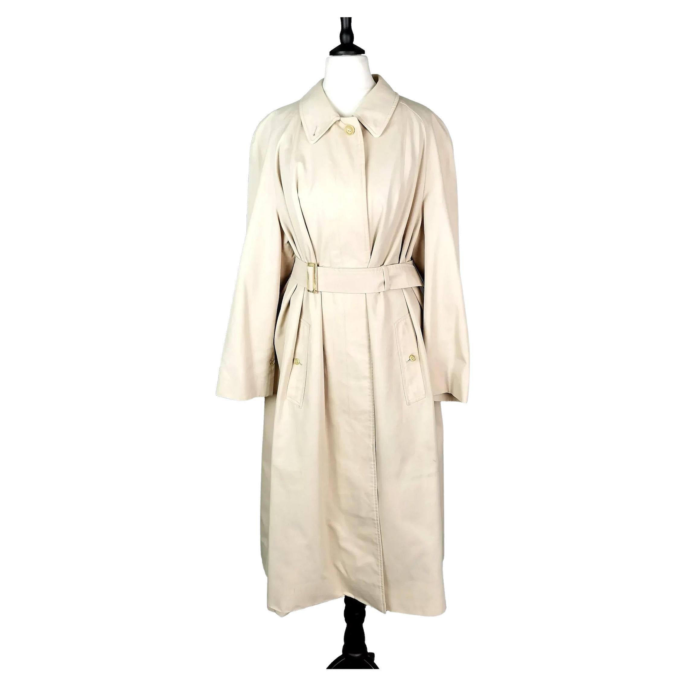 Vintage Ladies Burberry Prorsum trench coat, classic For Sale at 1stDibs
