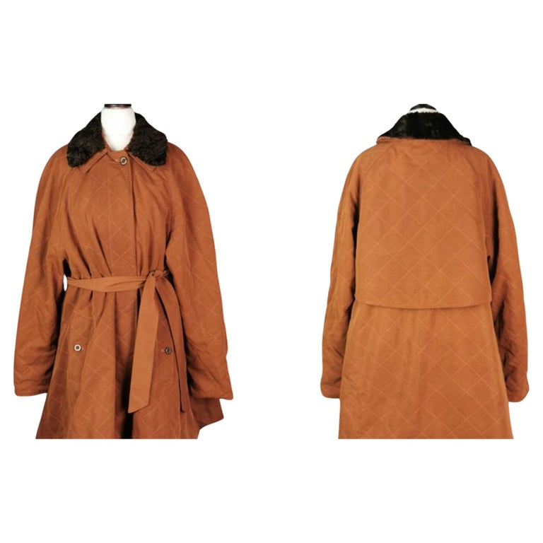 Vintage ladies Burberry swing coat, quilted, Dog print lining For Sale at 1stDibs