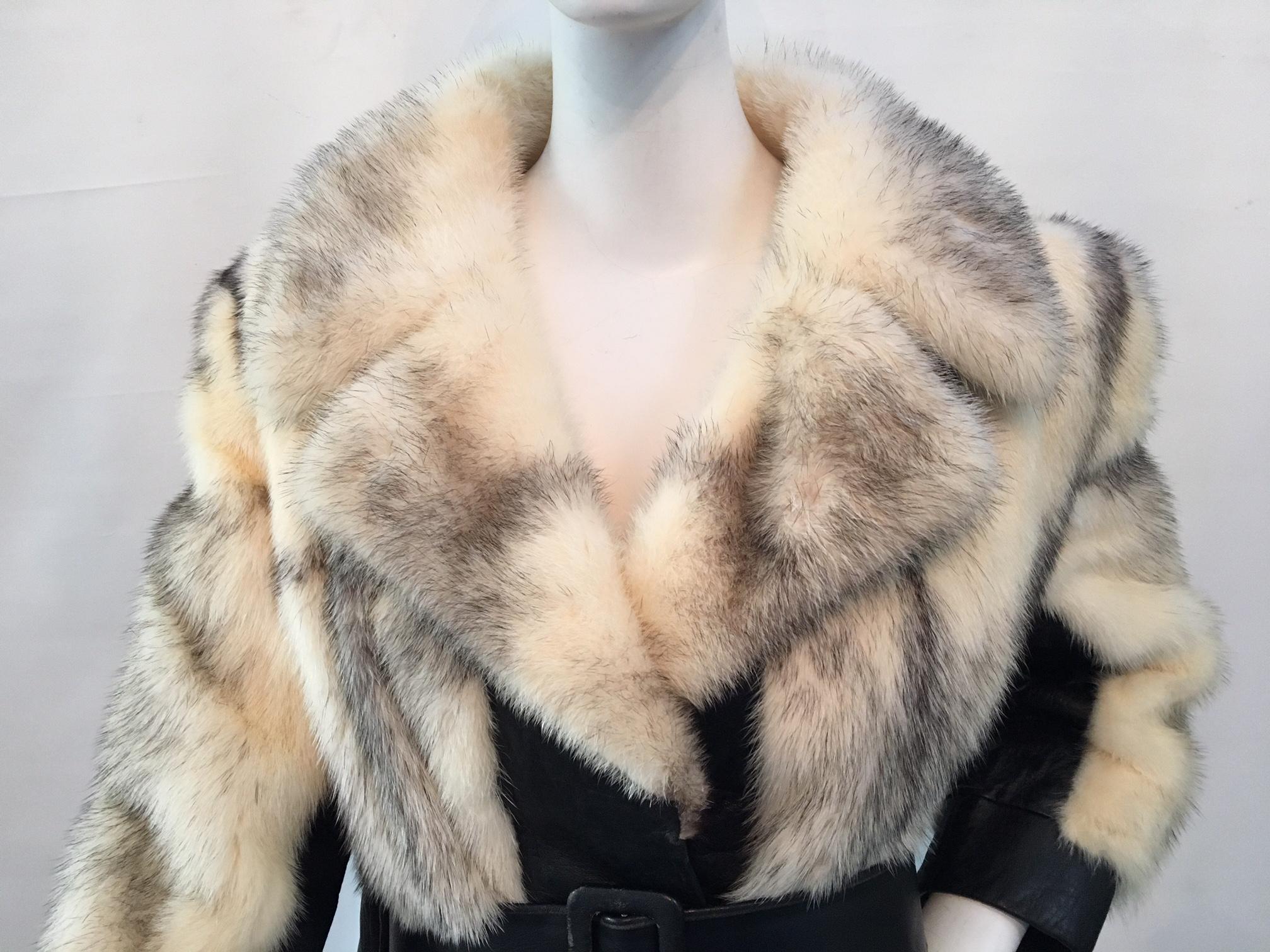 Vintage Ladies Fur Coat by Juan de Cirota In Good Condition In Jacksonville, FL