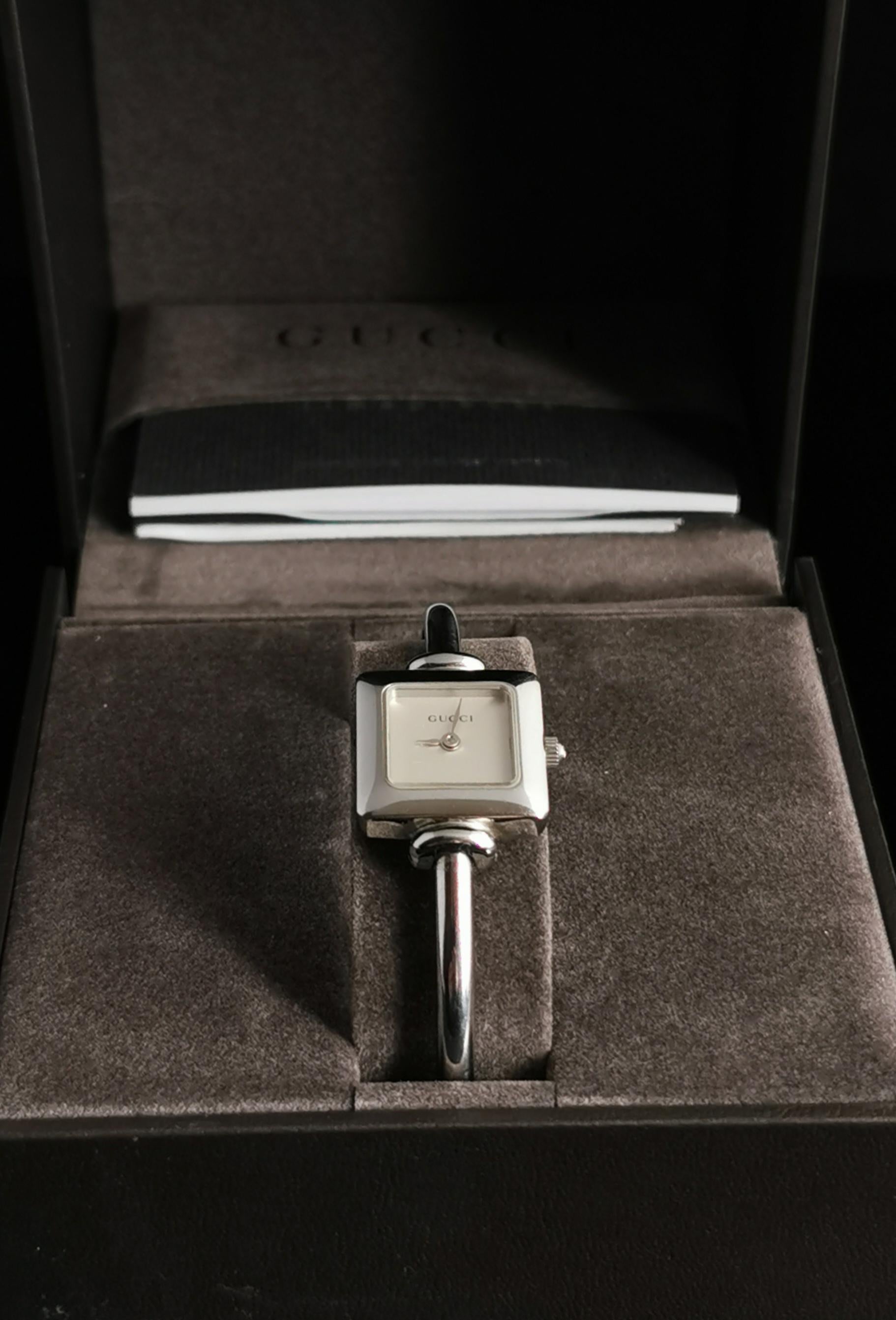 Vintage Ladies Gucci Wristwatch, Boxed, 1900 L, Stainless Steel 7