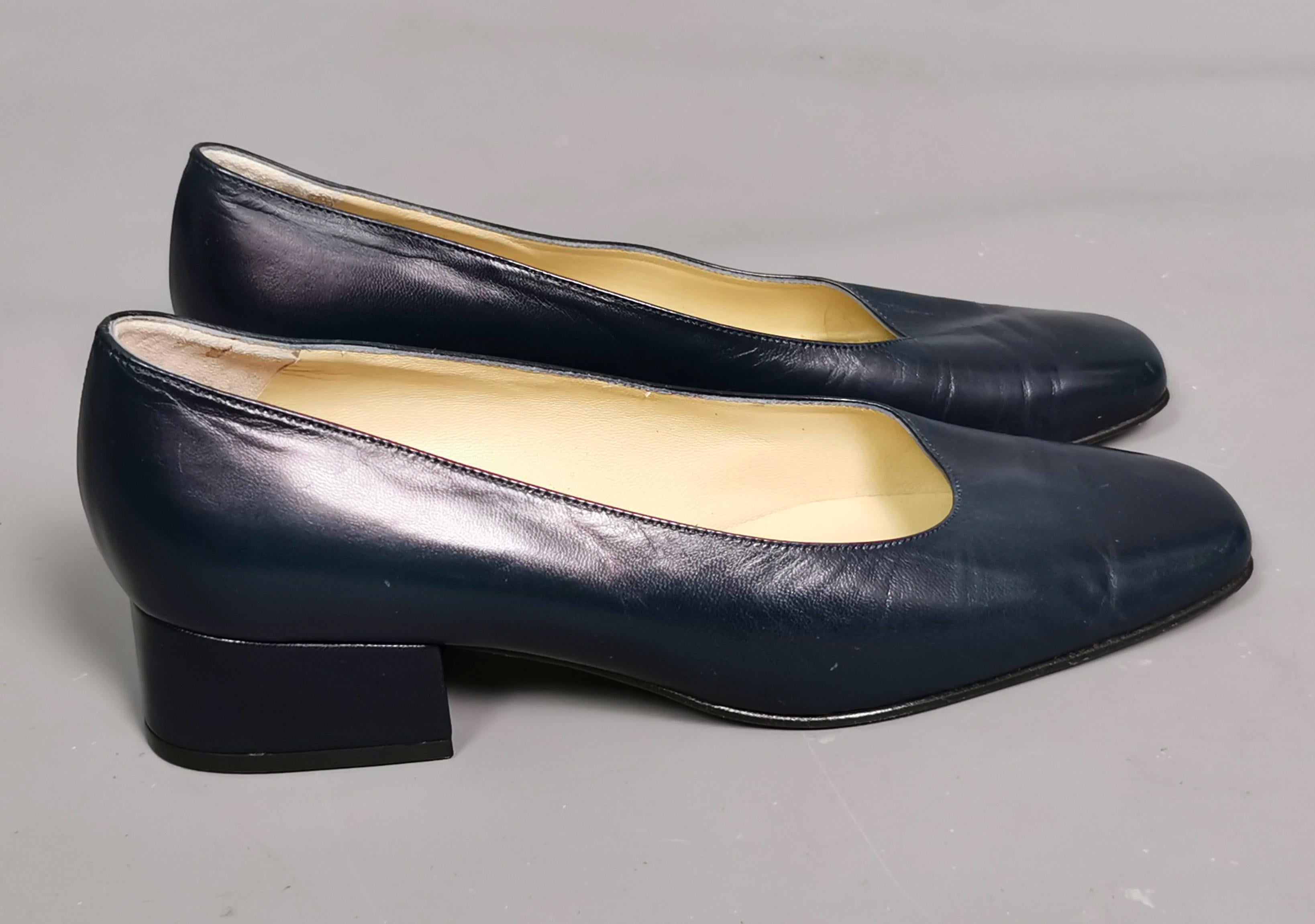 Women's Vintage ladies navy leather court shoes, pumps, Bally 