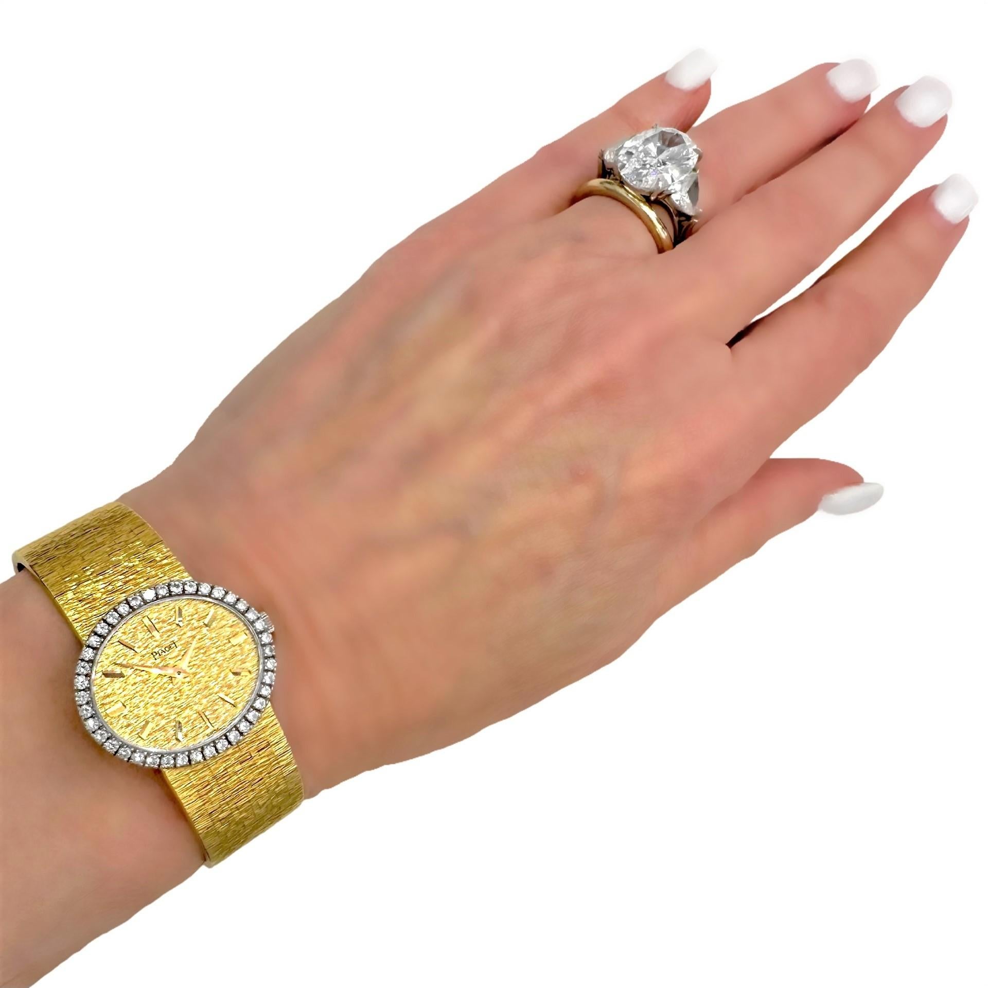 Vintage Ladies Oval Shaped Diamond Bezel Yellow Gold Piaget 2