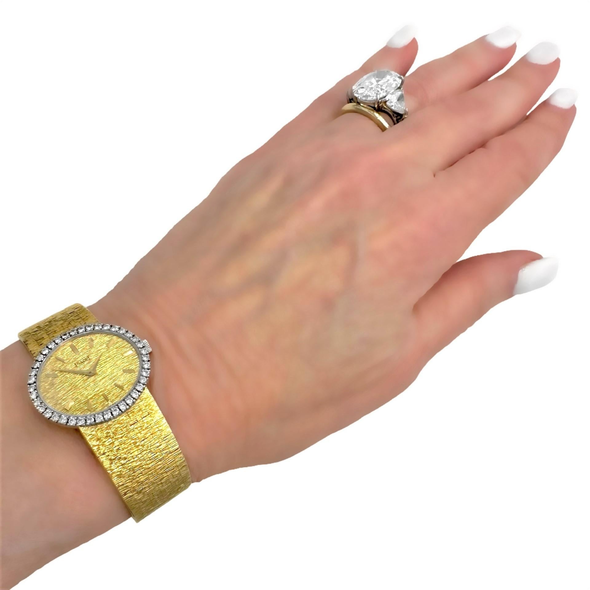 Vintage Ladies Oval Shaped Diamond Bezel Yellow Gold Piaget 3