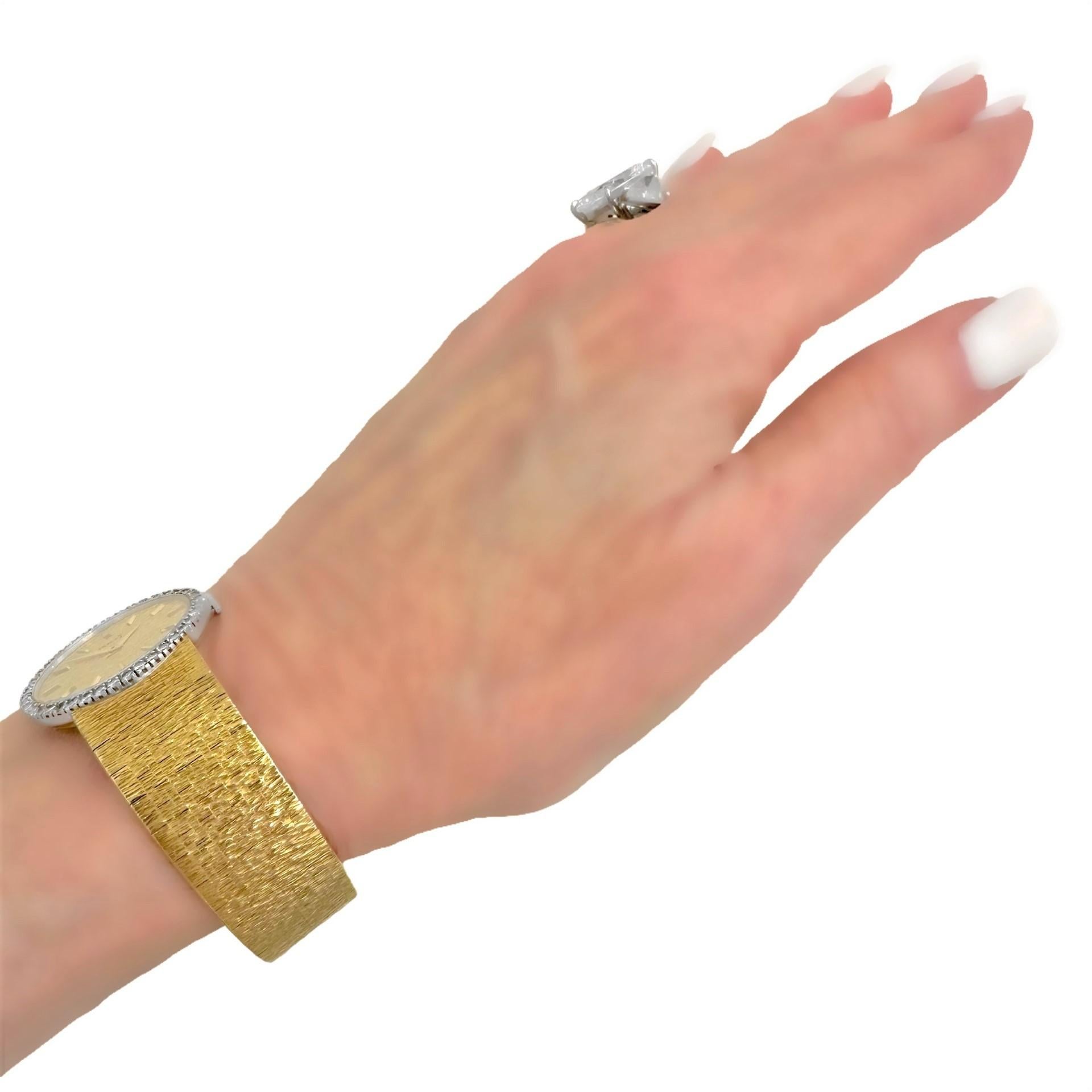 Vintage Ladies Oval Shaped Diamond Bezel Yellow Gold Piaget 4