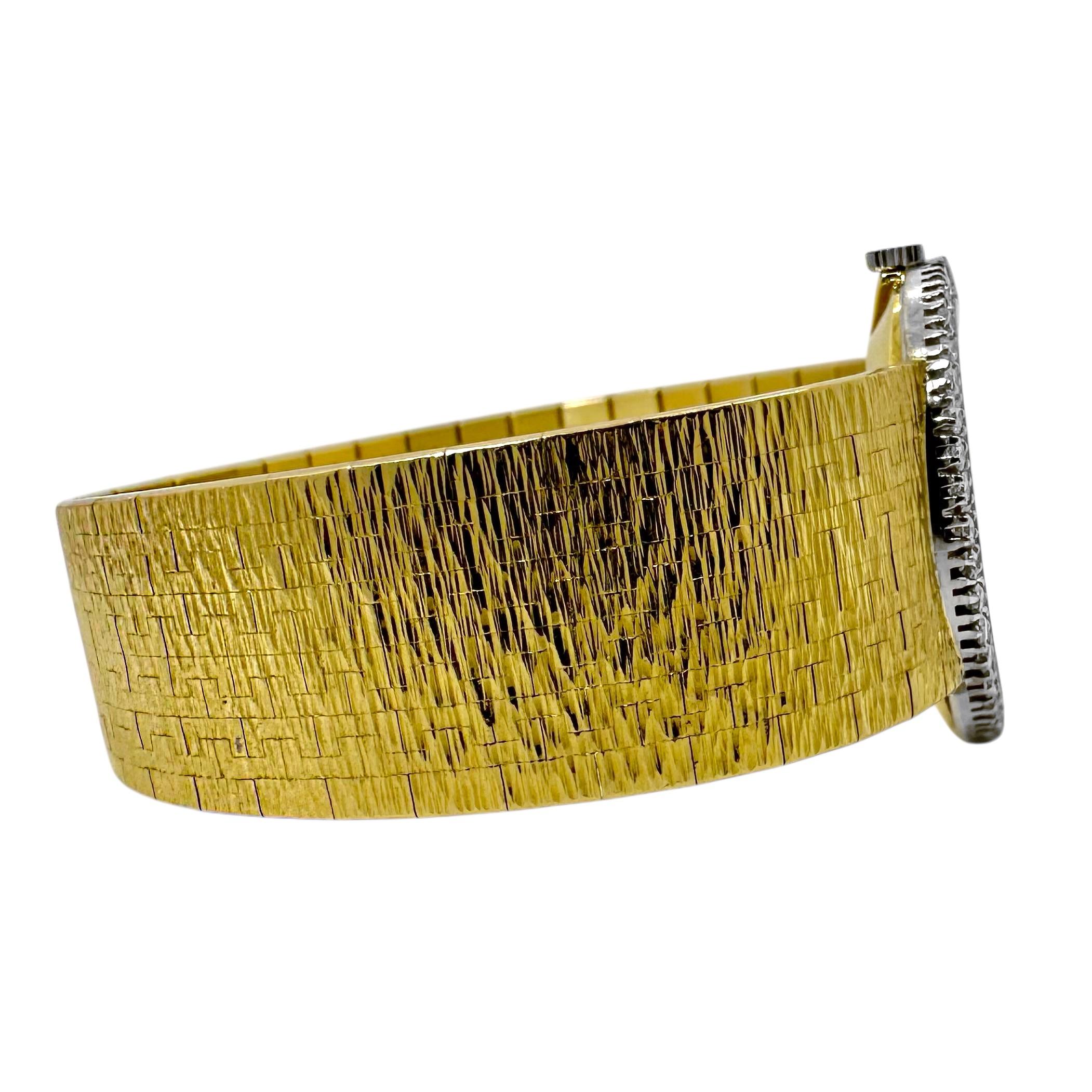 Vintage Ladies Piaget Wristwatch Oval Lapis Lazuli & Diamond Dial in Yellow Gold In Good Condition For Sale In Palm Beach, FL