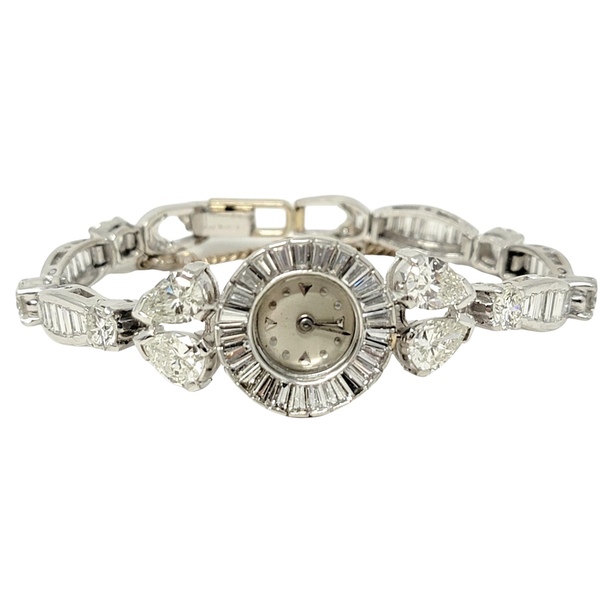 Montre-bracelet vintage pour femme à maillons en platine et diamants 9,23 carats au total en vente