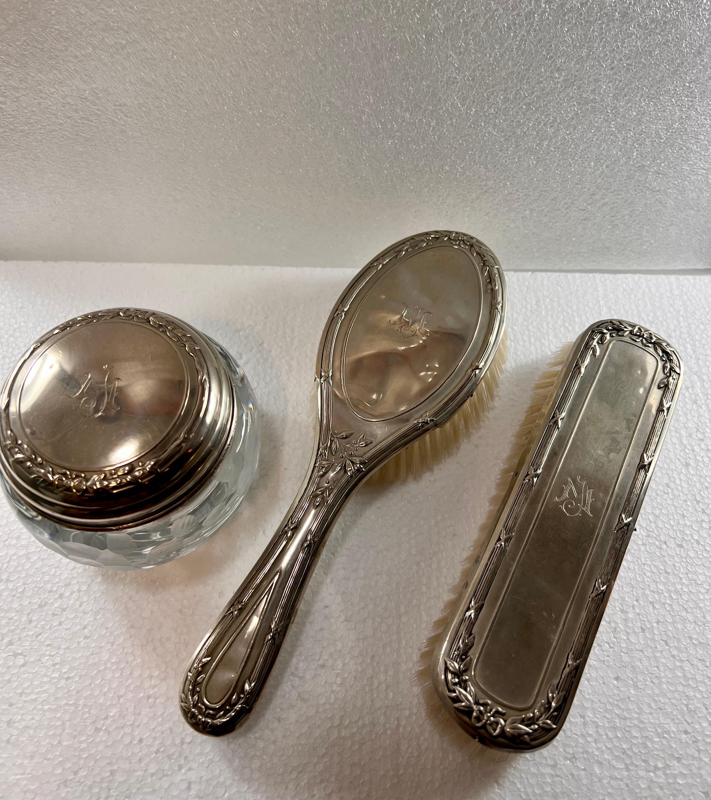 Vintage Ladies Sterling Alpaca Vanity Dressing Set with Intials M I In Fair Condition For Sale In BILBAO, ES