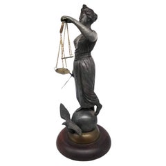 Vintage Lady Justice Resolute, sculpture