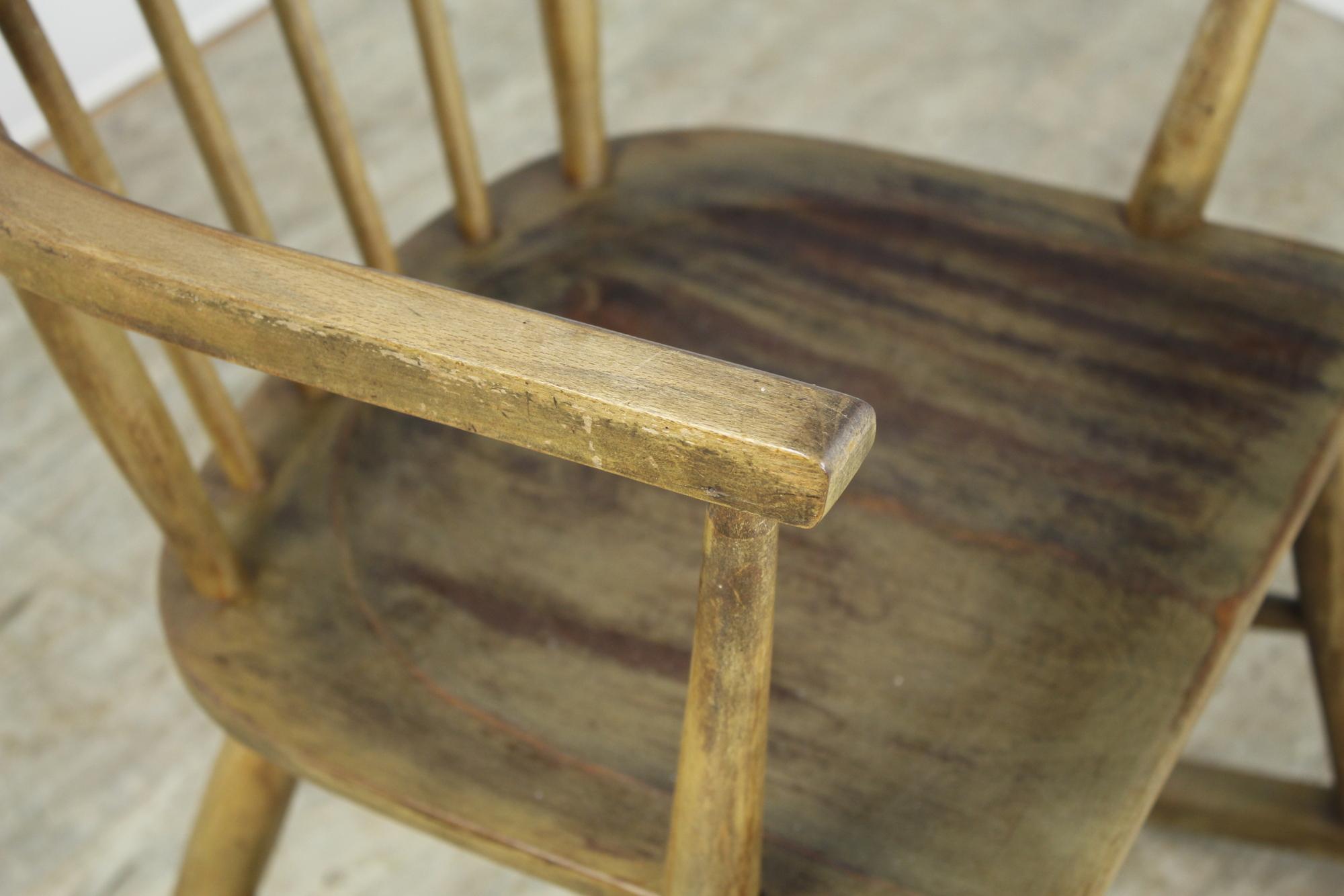 Chaise à bascule vintage pour femme en bois de hêtre en vente 2
