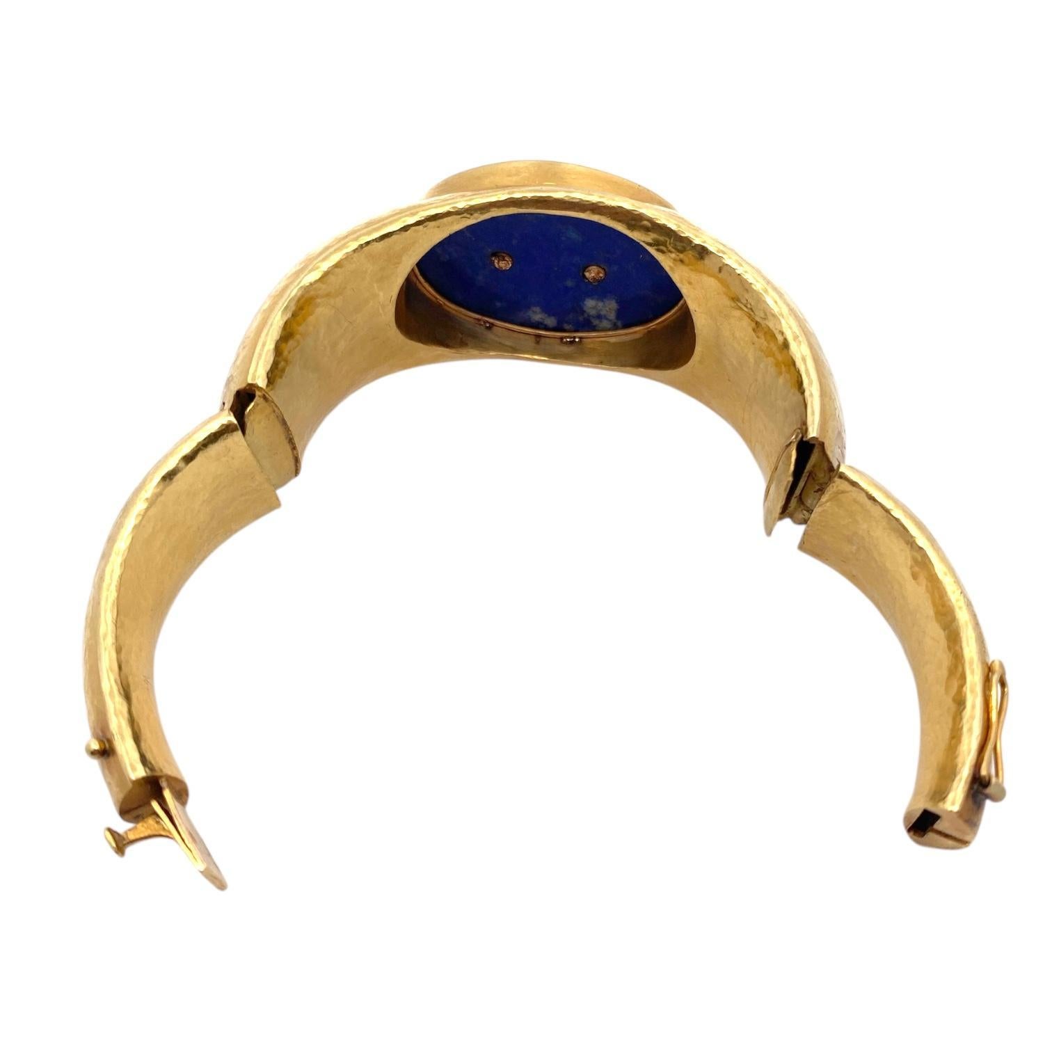 Vintage Lalaounis 18K Lapis Lazuli Double Lion Large Hinged Bangle Bracelet For Sale 2