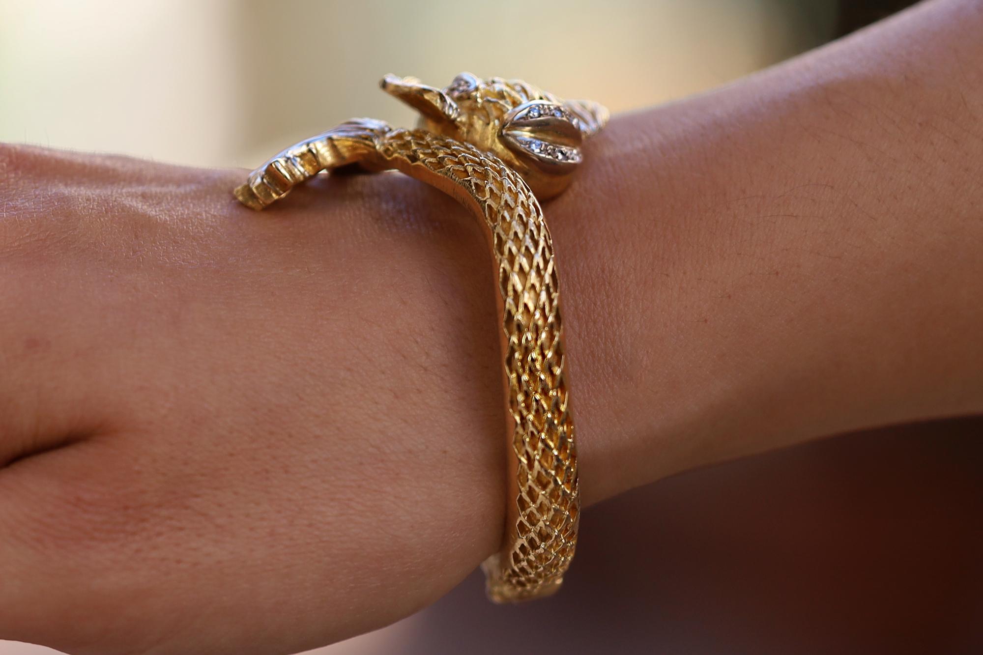 Women's or Men's Vintage LALAoUNIS Designer 18k Gold Koi Fish Bangle Bracelet