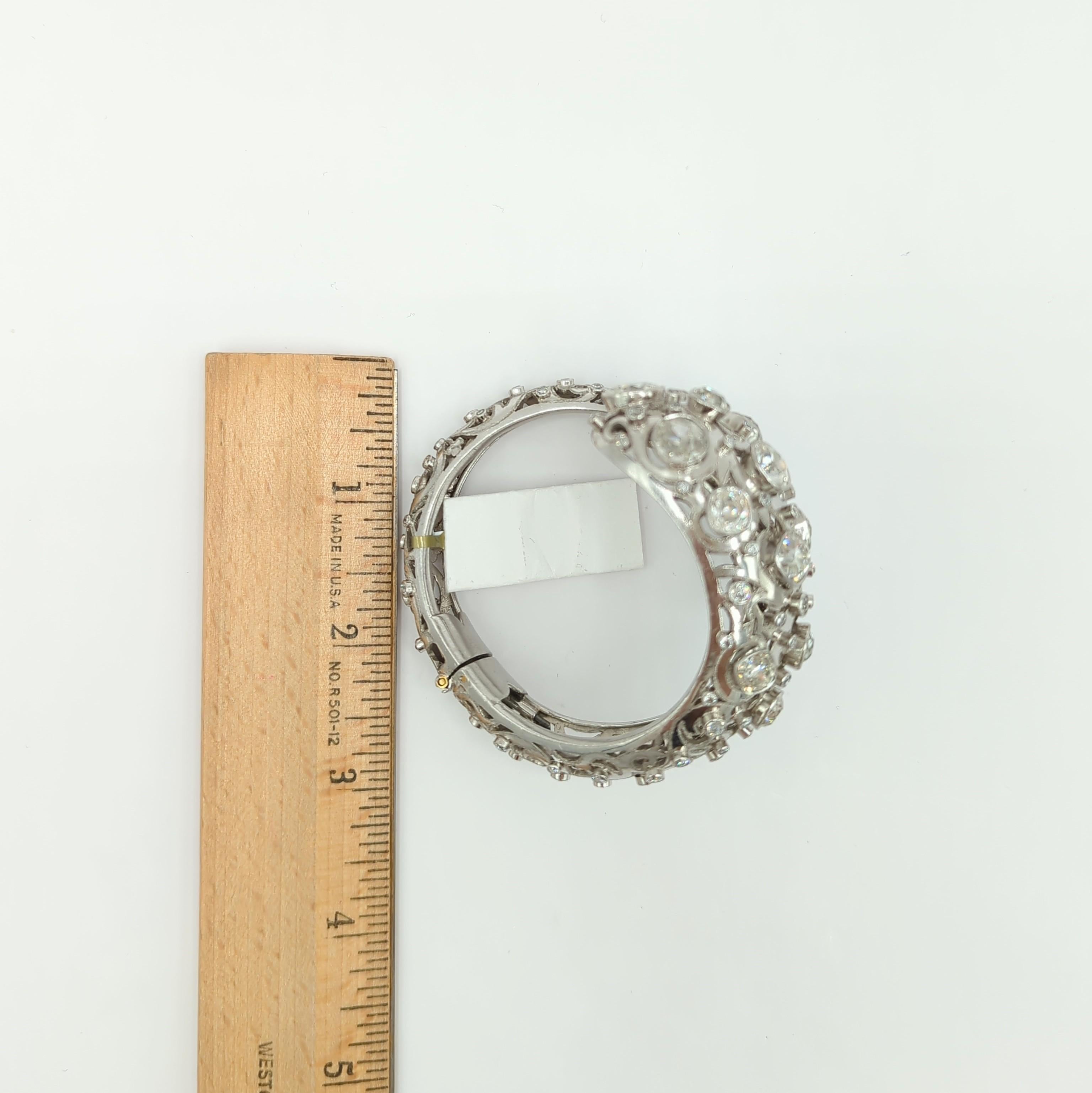 Vintage Collector's Piece Lalaounis Old Cut Diamonds Bangle in Platinum en vente 10
