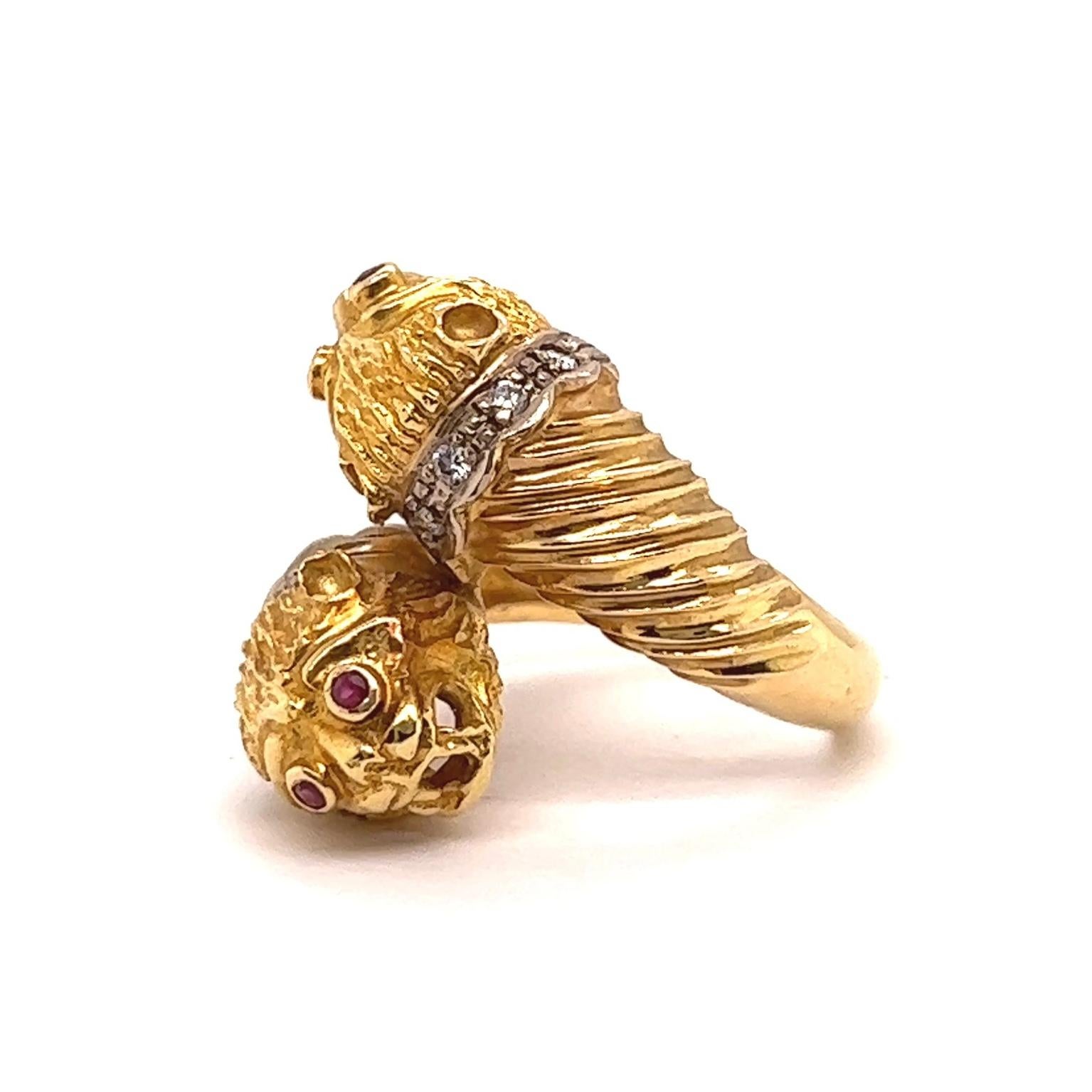 Women's or Men's Vintage Lalaounis Ruby Diamond 18 Karat Gold Two Headed Lion Ring