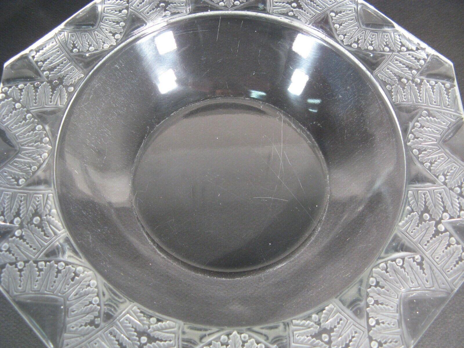 Ciotola in vetro pressato vintage Lalique 