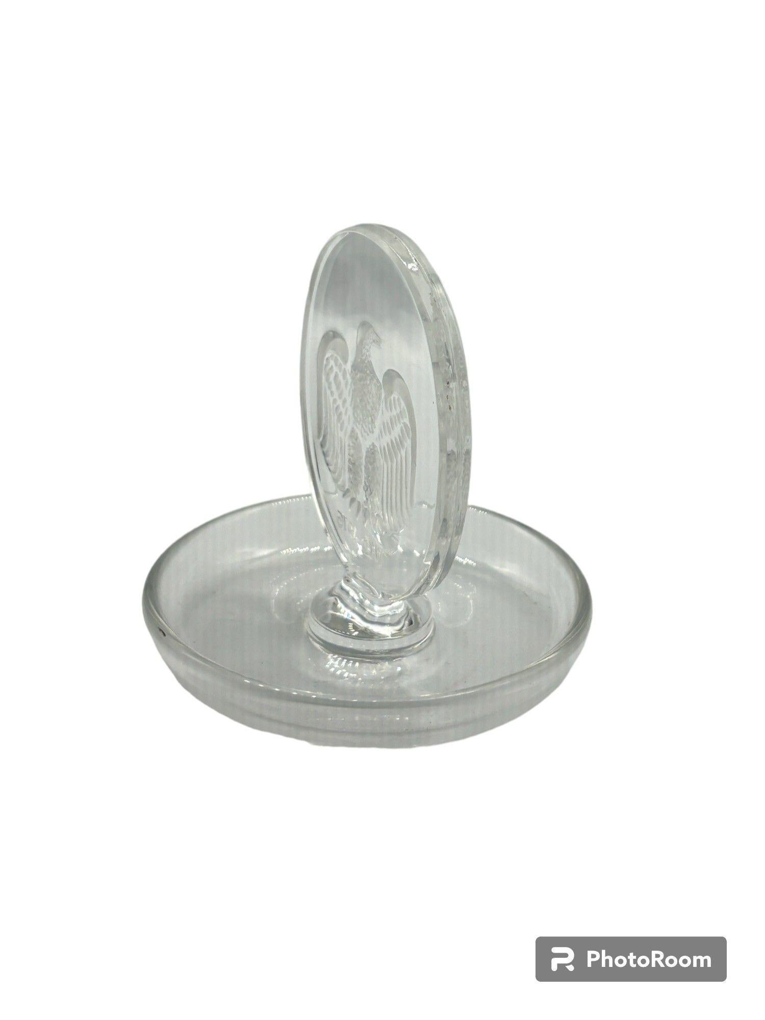 Vintage Lalique Crystal Pin Ring Dish Tray In Excellent Condition For Sale In Van Nuys, CA
