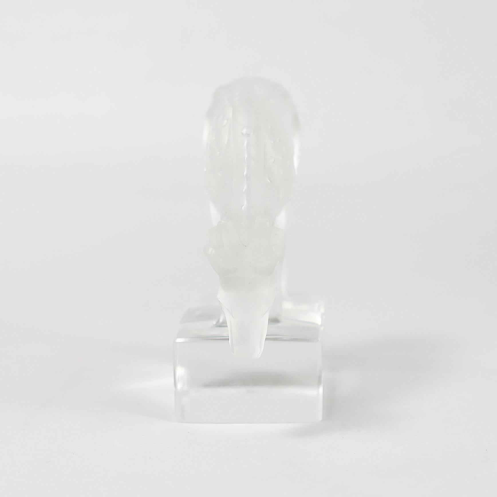 XX secolo Fermacarte o statuetta smerigliata in vetro Daim Deer di Lalique d'epoca in vendita