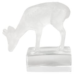 Presse-papiers ou figurine vintage Lalique Daim Deer en verre dépoli