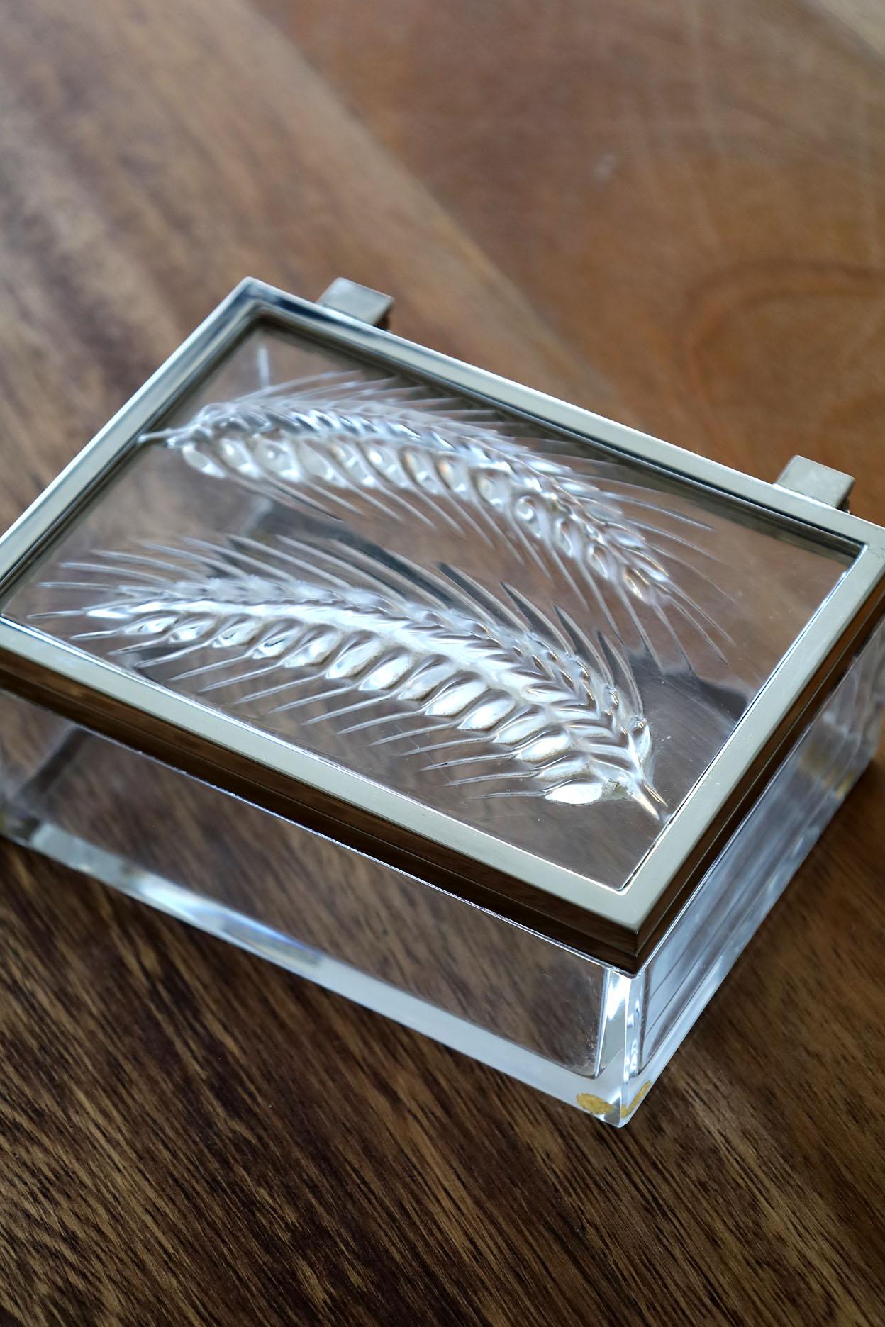 Organic Modern Vintage Lalique France 'Epis' Wheat Dresser/Trinket Box For Sale