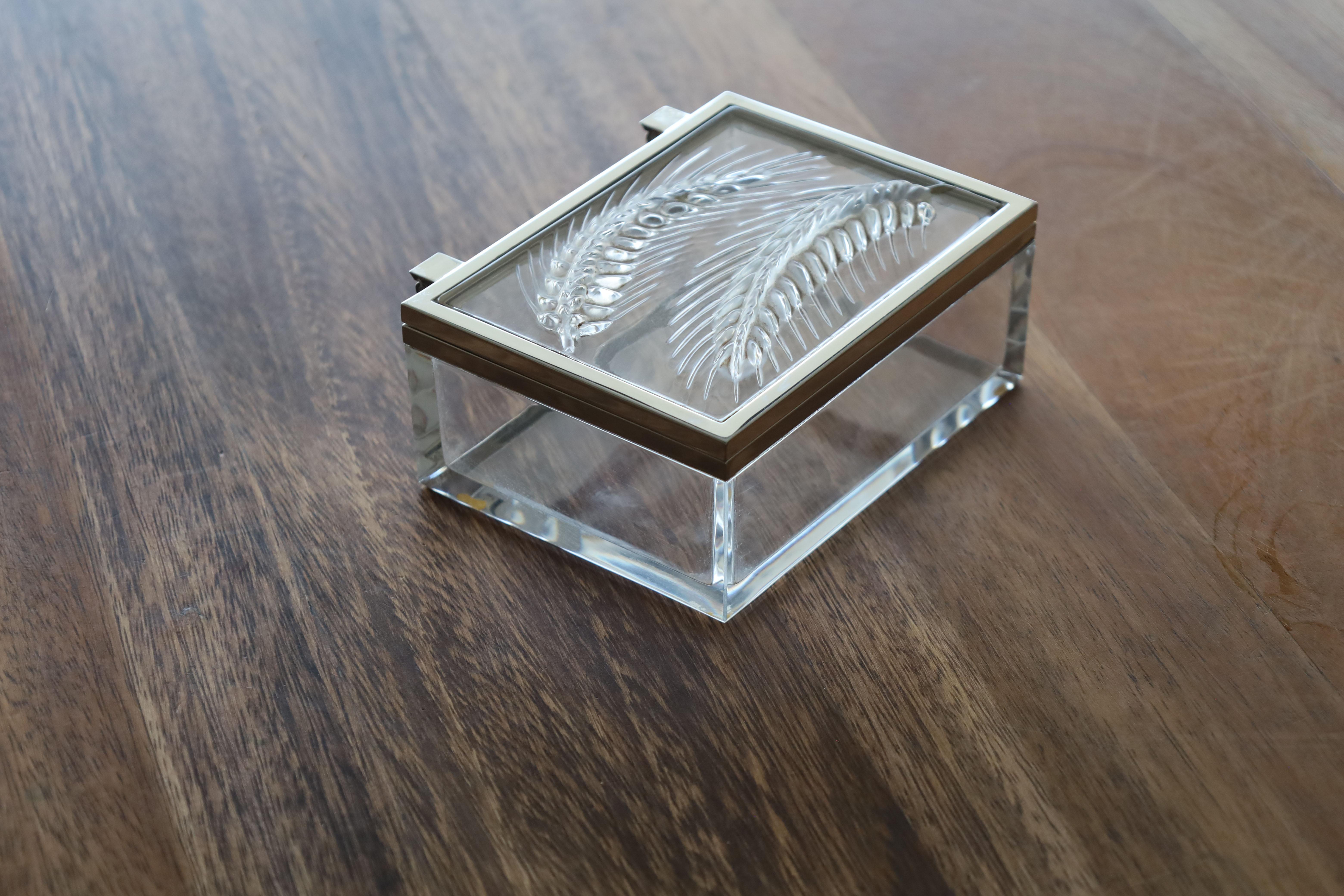 Cómoda/bombonera vintage Lalique France 'Epis' Trigo en Bueno Estado en Mérida, YU