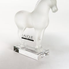 Figurina di cavallo Tang in vetro smerigliato Lalique vintage o fermacarte