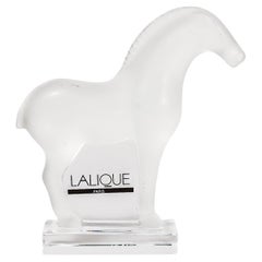 Lalique Tang-Pferdfigur oder Briefbeschwerer aus Milchglas aus Milchglas, Vintage