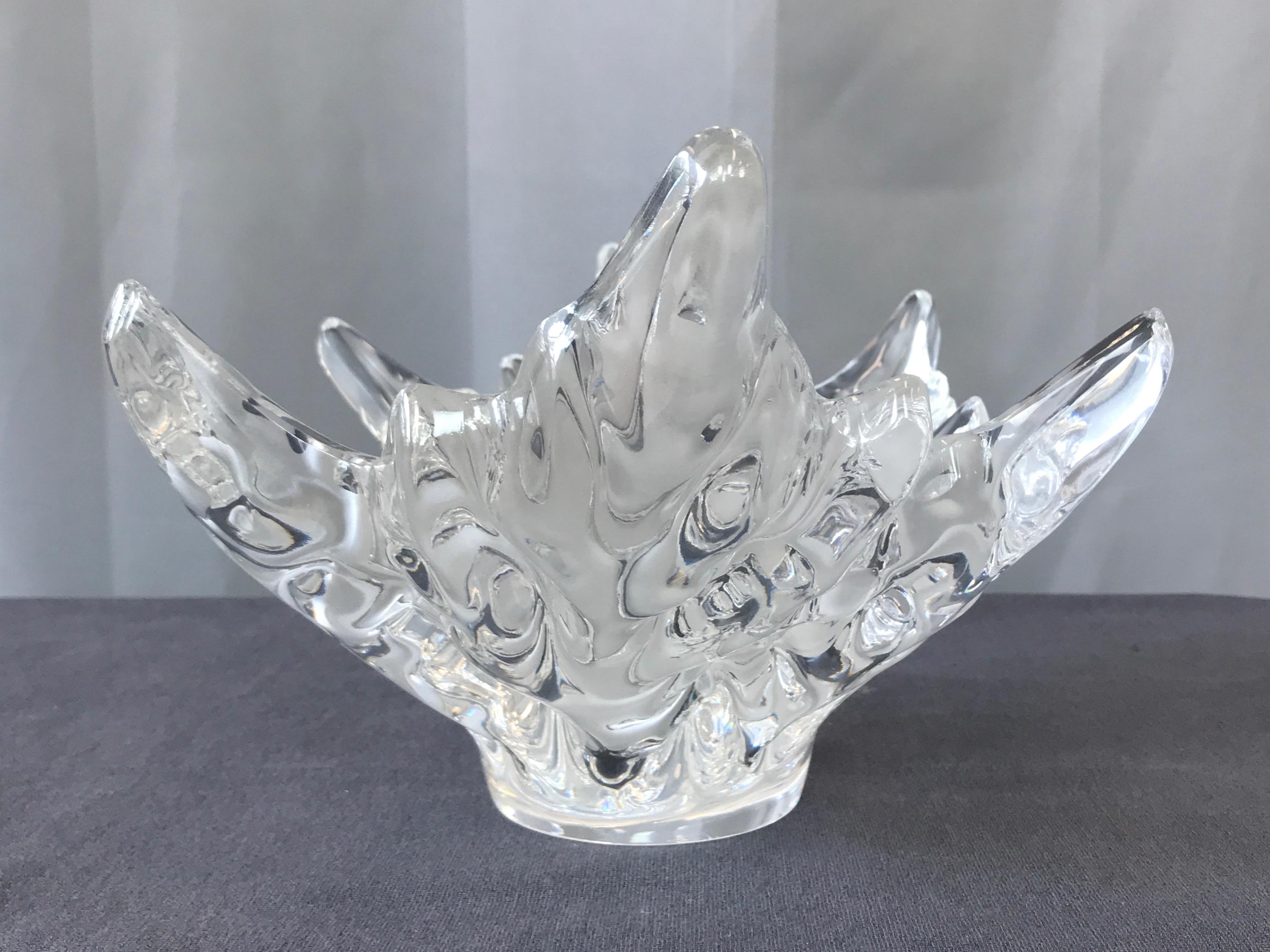 French Vintage Lalique Medium Champs-Élysées Crystal Centerpiece Bowl