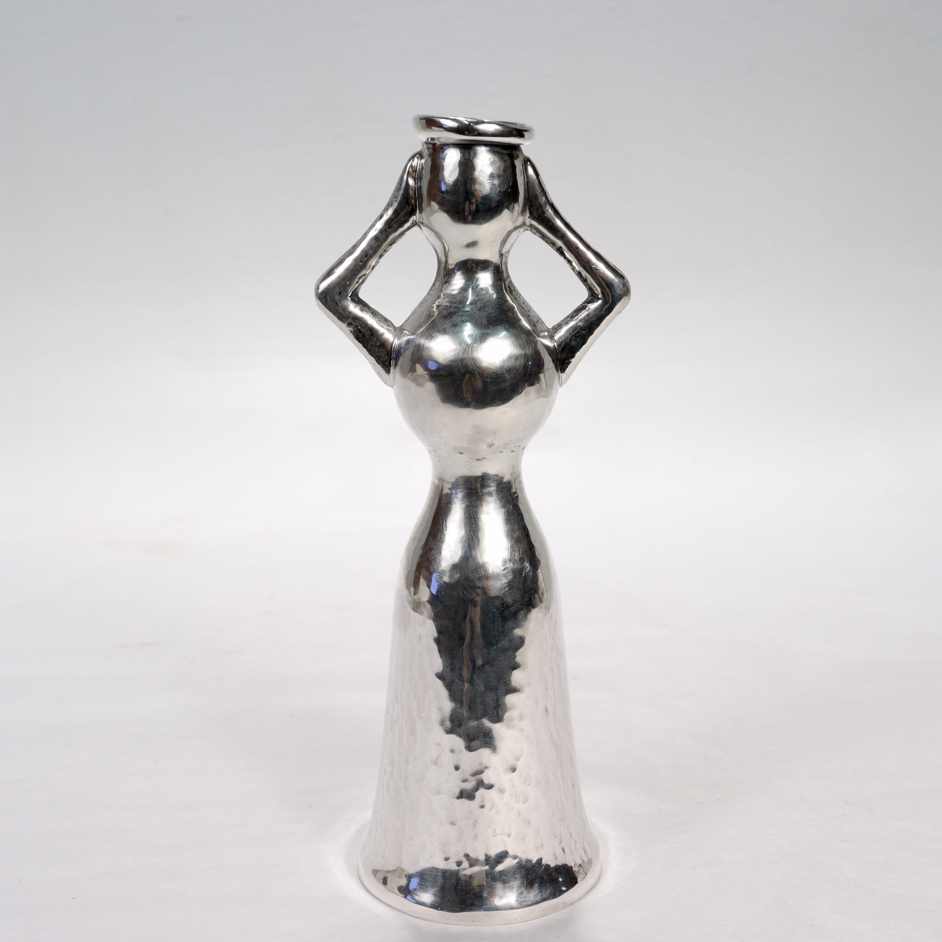 Vase oder Kerzenständer aus Sterlingsilber, Lalounis, männliche Fruchtbarkeit im Zustand „Gut“ im Angebot in Philadelphia, PA