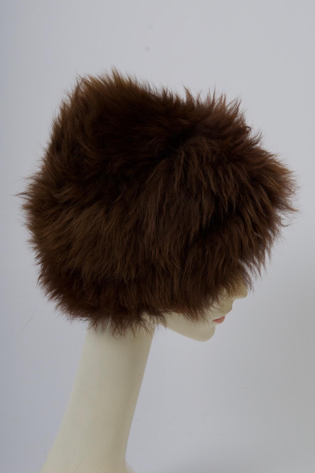 Vintage Lamb Hat In Good Condition For Sale In Alford, MA