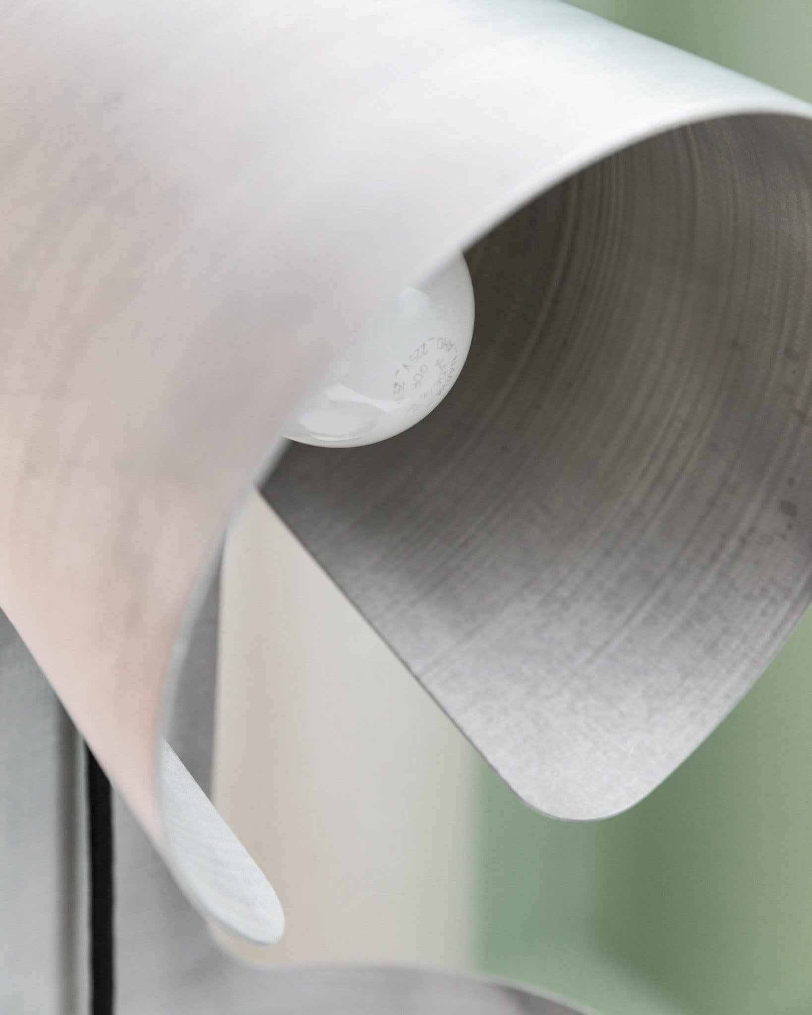 Lámpara vintage de aluminio de Dominik Hehl en Bueno estado para la venta en Montecalvoli, IT