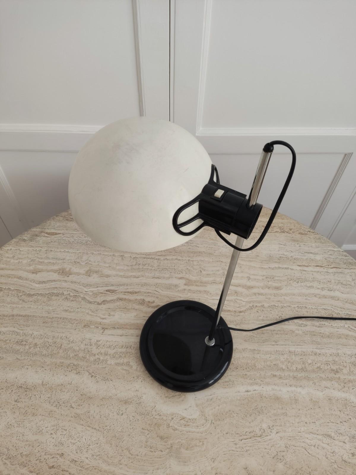 Vintage Lamp by Harvey Guzzini For Sale 1