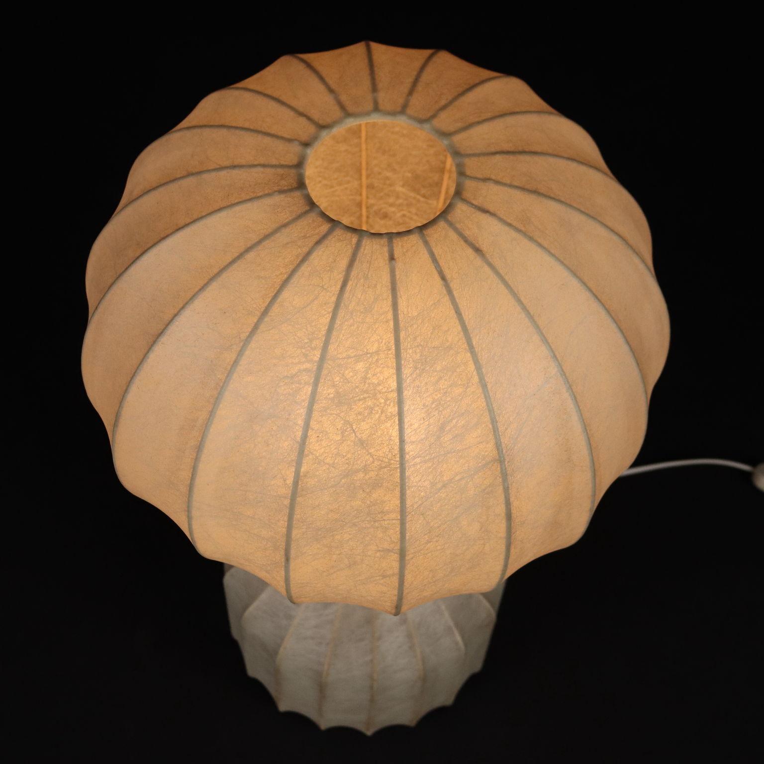 lampada cocoon anni '70