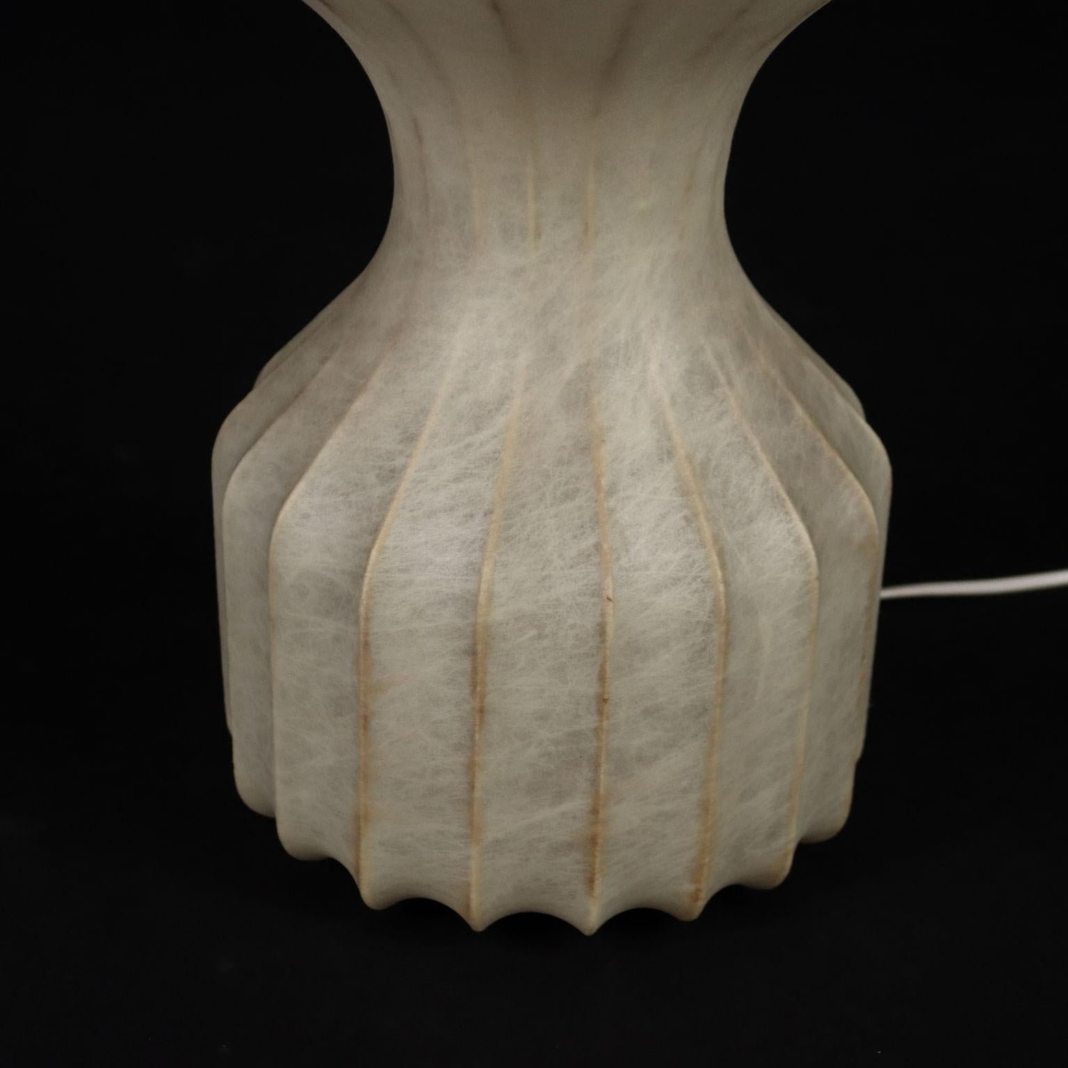 Lampada vintage Cocoon in metallo, Italia, anni '70 In condizioni buone a Milano, IT
