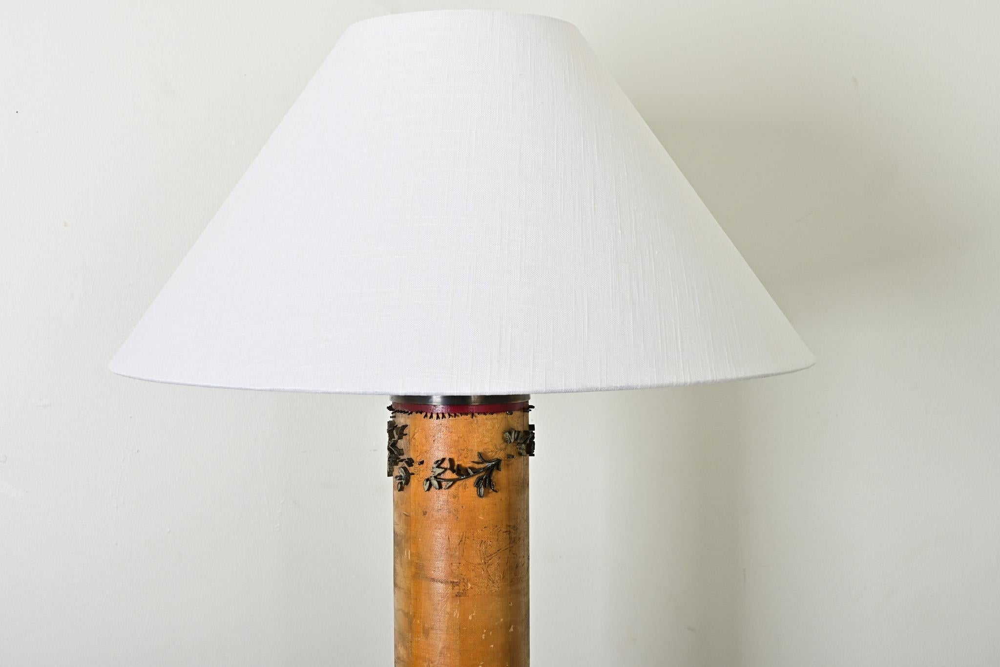 Autre Lampe vintage fabriquée à partir d'un rouleau encreur de papier peint en vente