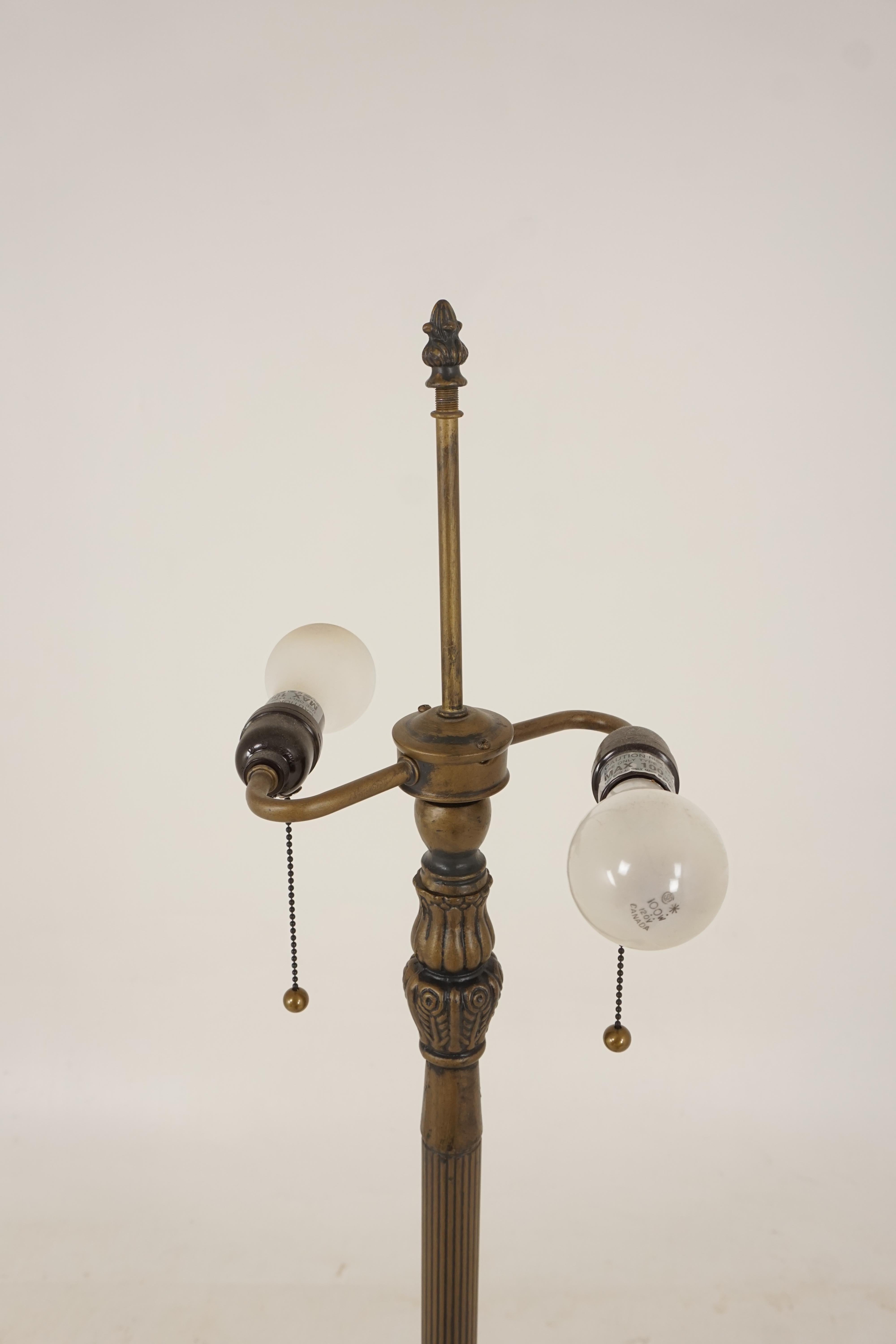 Fait main Lampadaire et forme vintage, lampe sur pied en métal, Canada 1930, B2102