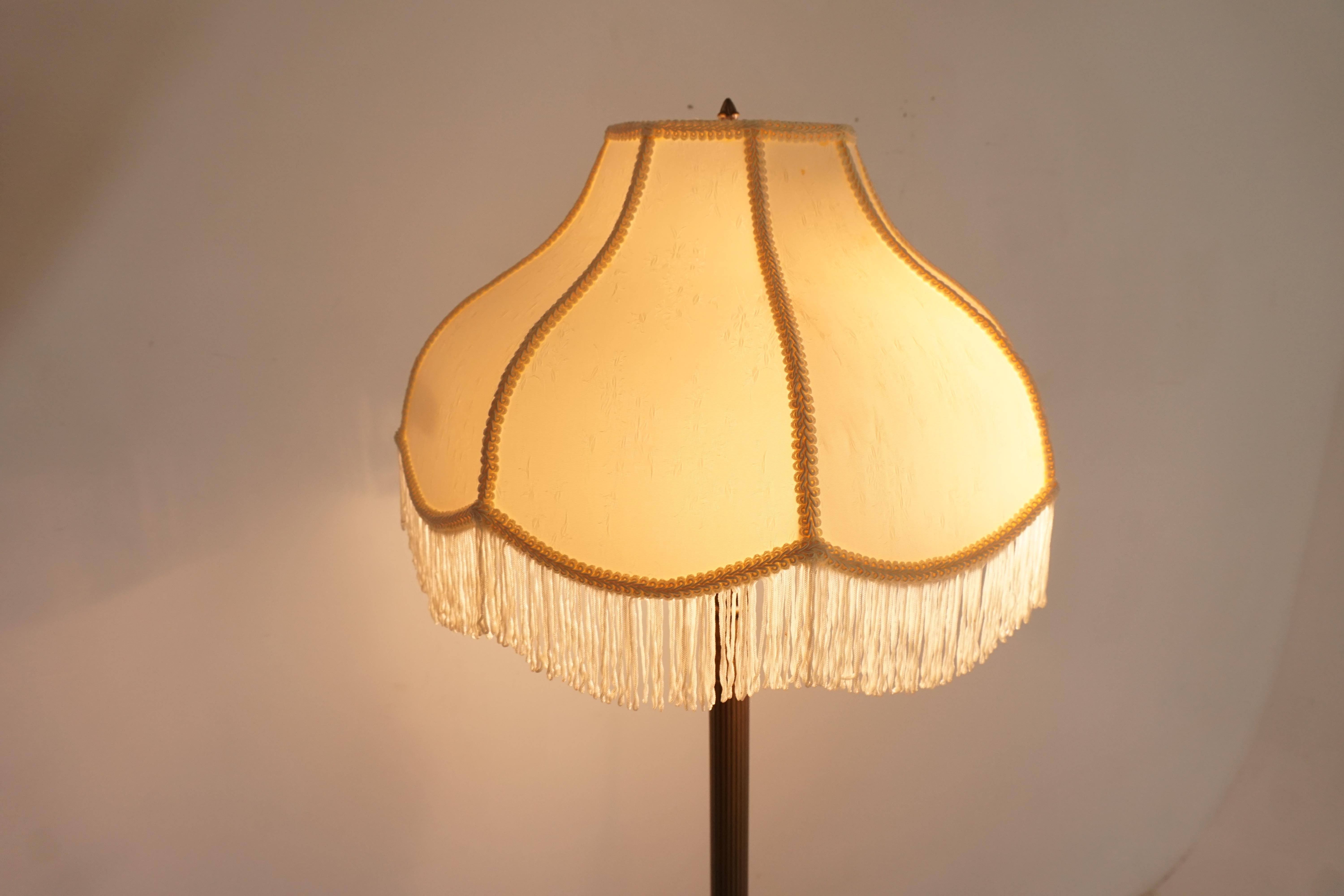 Métal Lampadaire et forme vintage, lampe sur pied en métal, Canada 1930, B2102