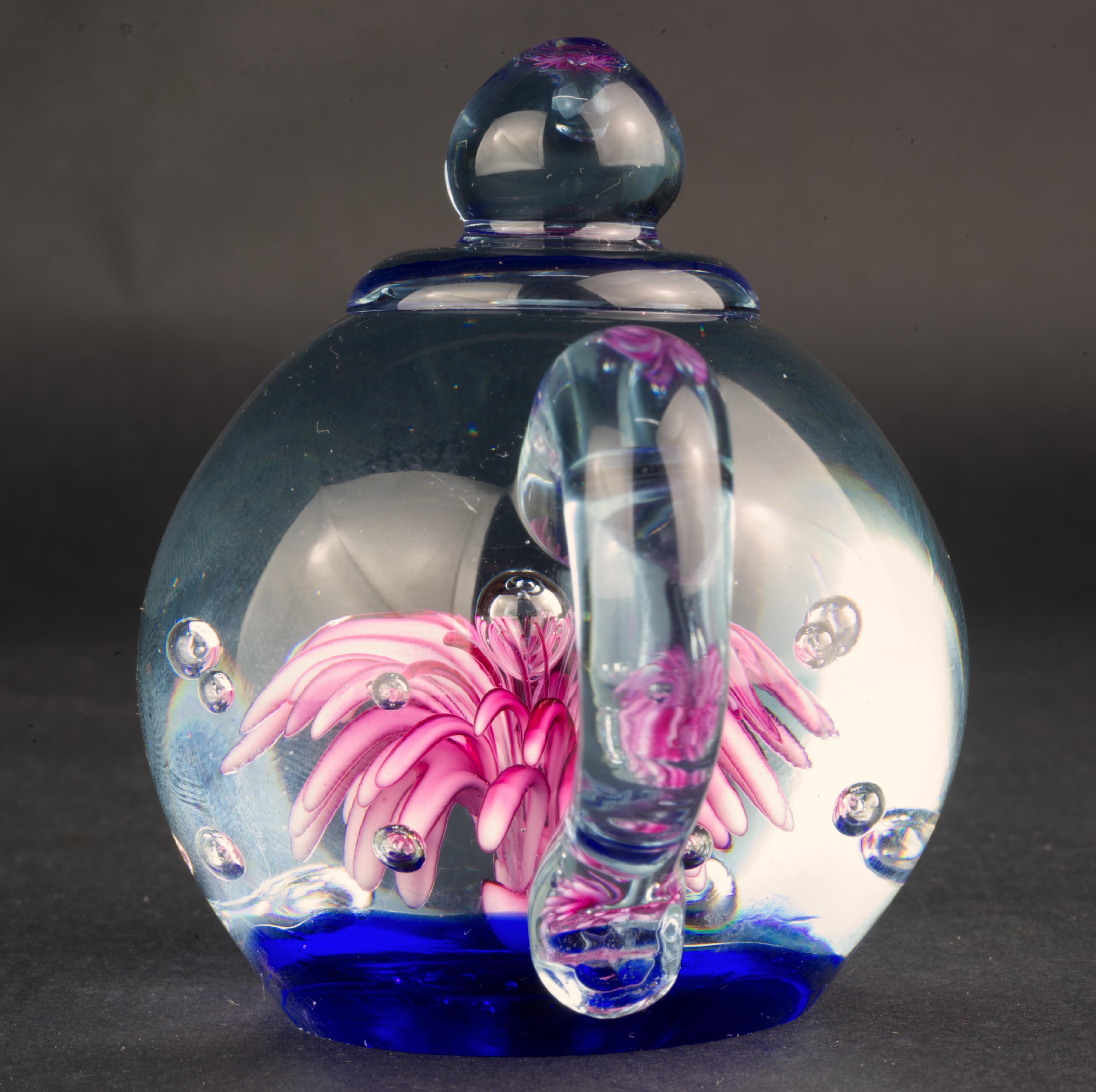 Murano Glas Teekanne Form Briefbeschwerer Kobalt Rosa Klar Kontrollierte Blasen (Italienisch) im Angebot