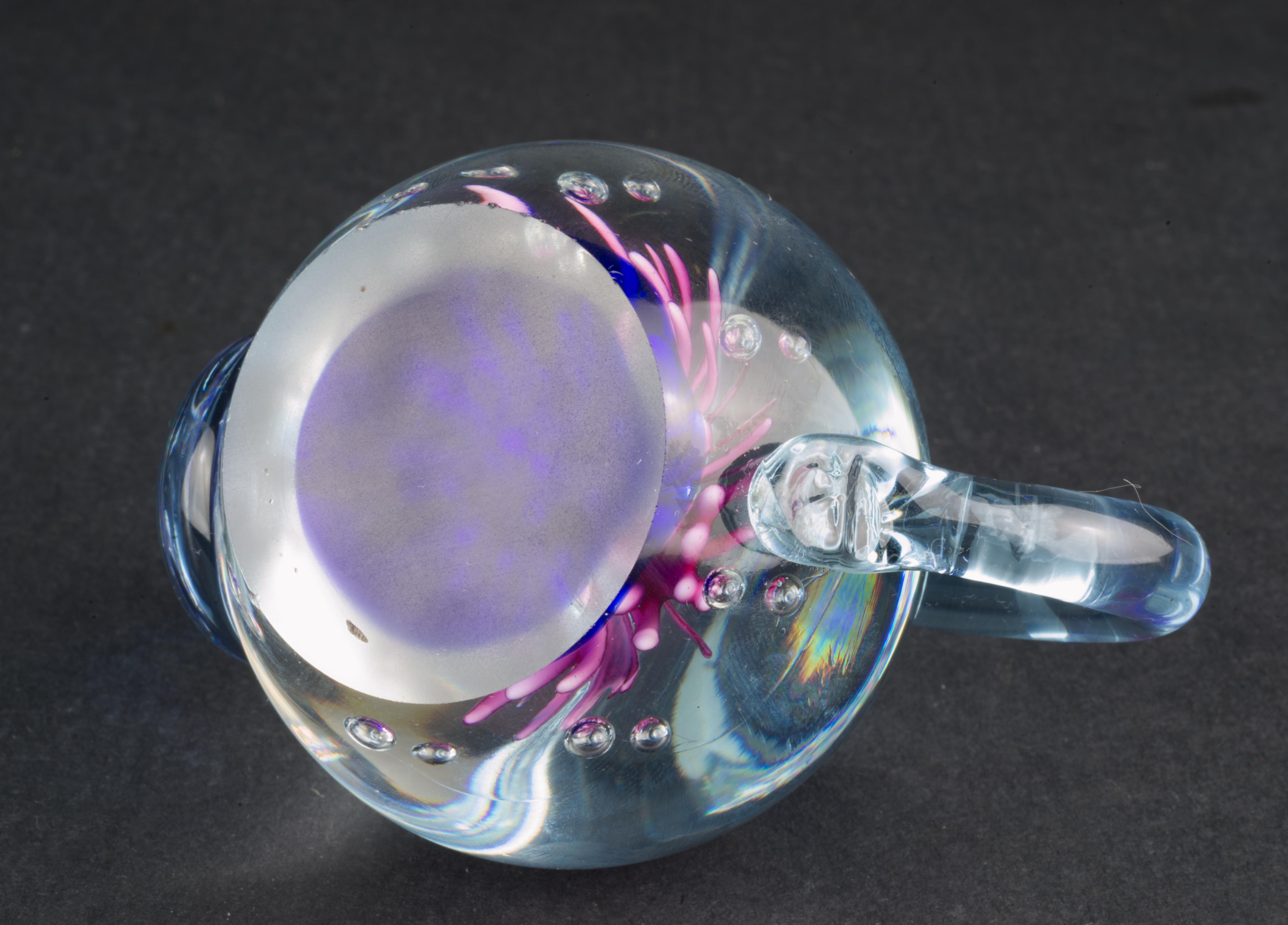 Murano Glas Teekanne Form Briefbeschwerer Kobalt Rosa Klar Kontrollierte Blasen (20. Jahrhundert) im Angebot