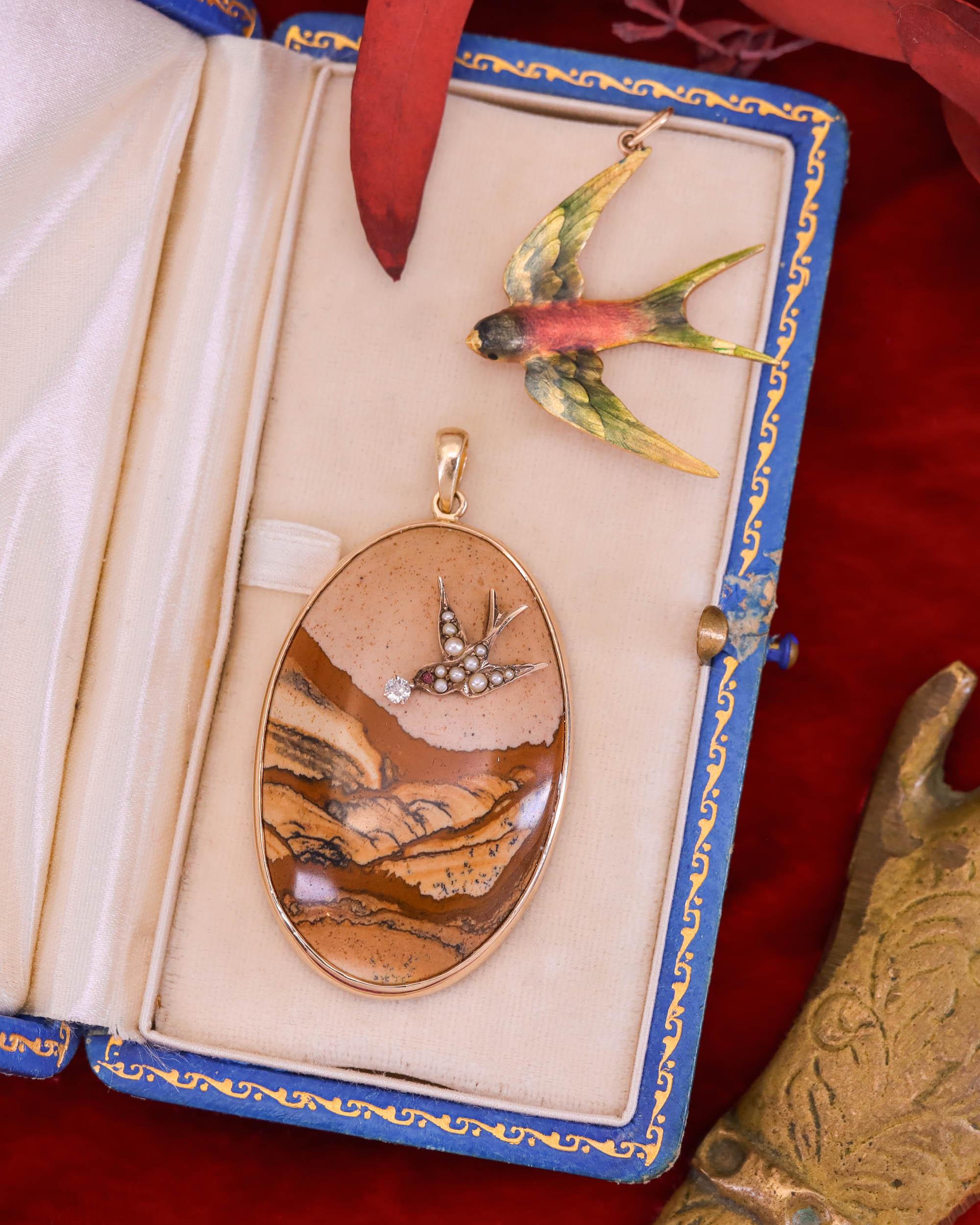 Pendentif paysage vintage en grès en vente 2