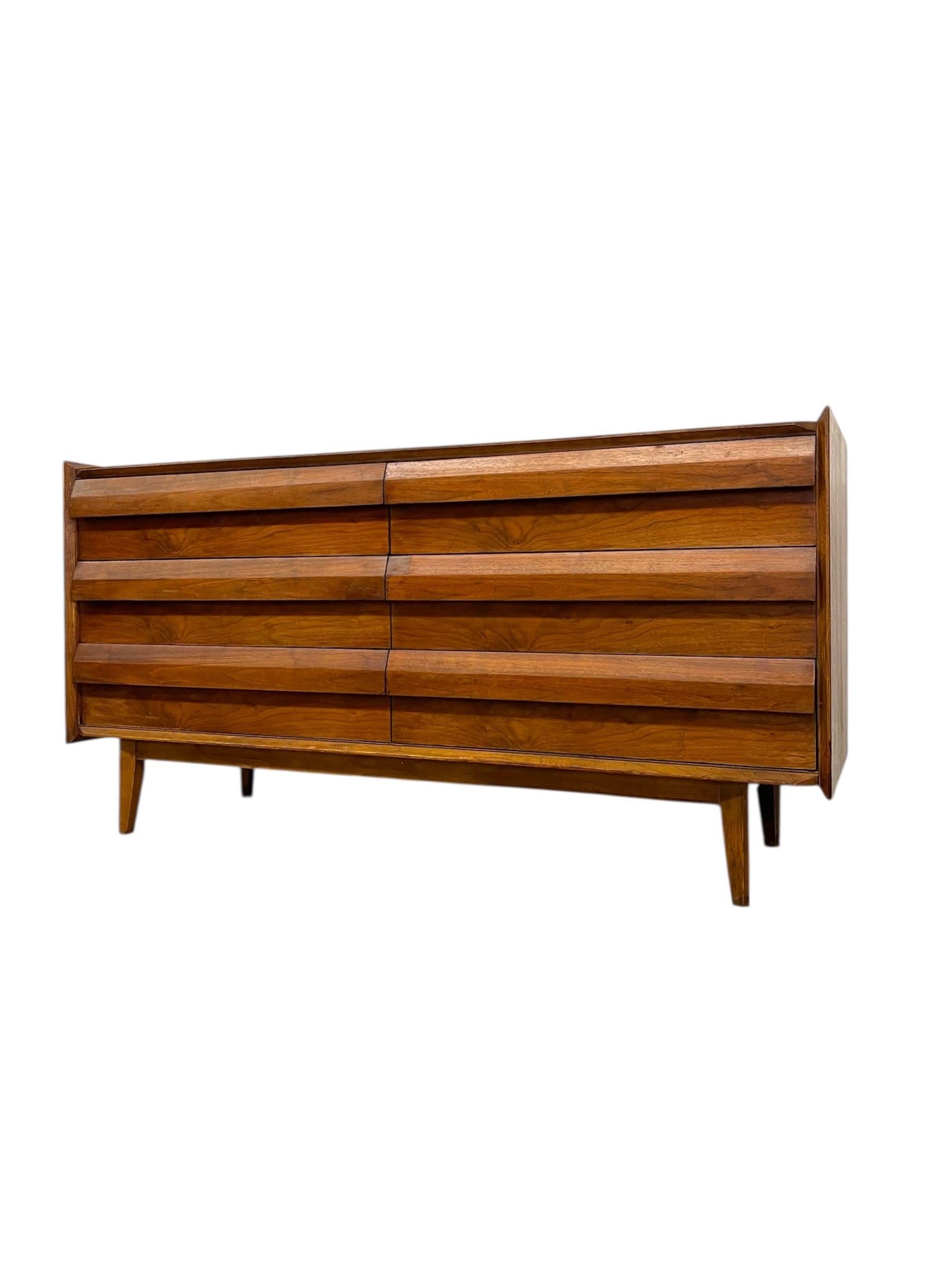 Milieu du XXe siècle Vintage Lane s Edition Modern à 6 tiroirs en vente