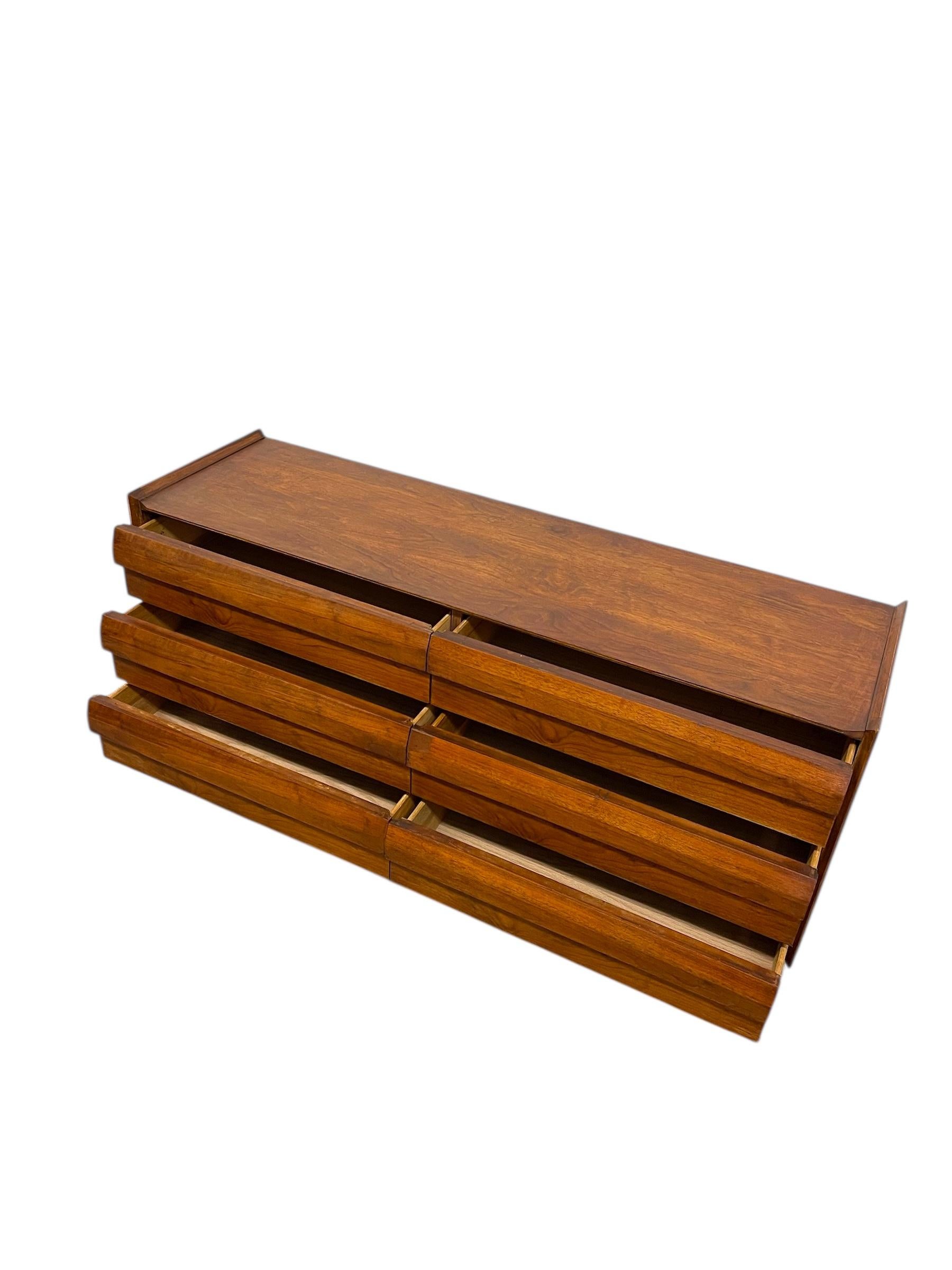 Vintage Lane s Edition Modern à 6 tiroirs en vente 3