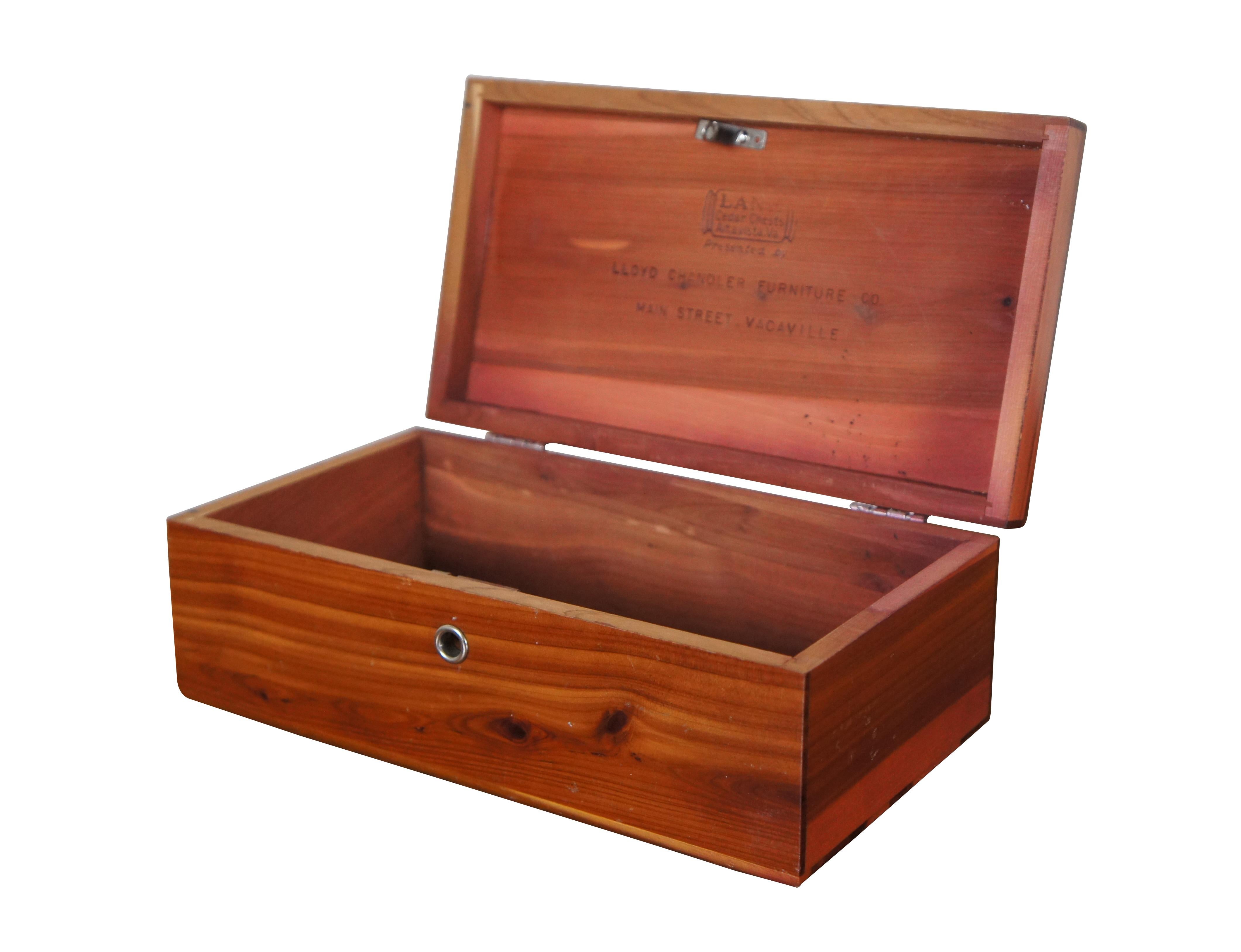 Country Vintage Lane Altavista Salesman Sample Pine Cedar Chest Jewelry Keepsake Box 9