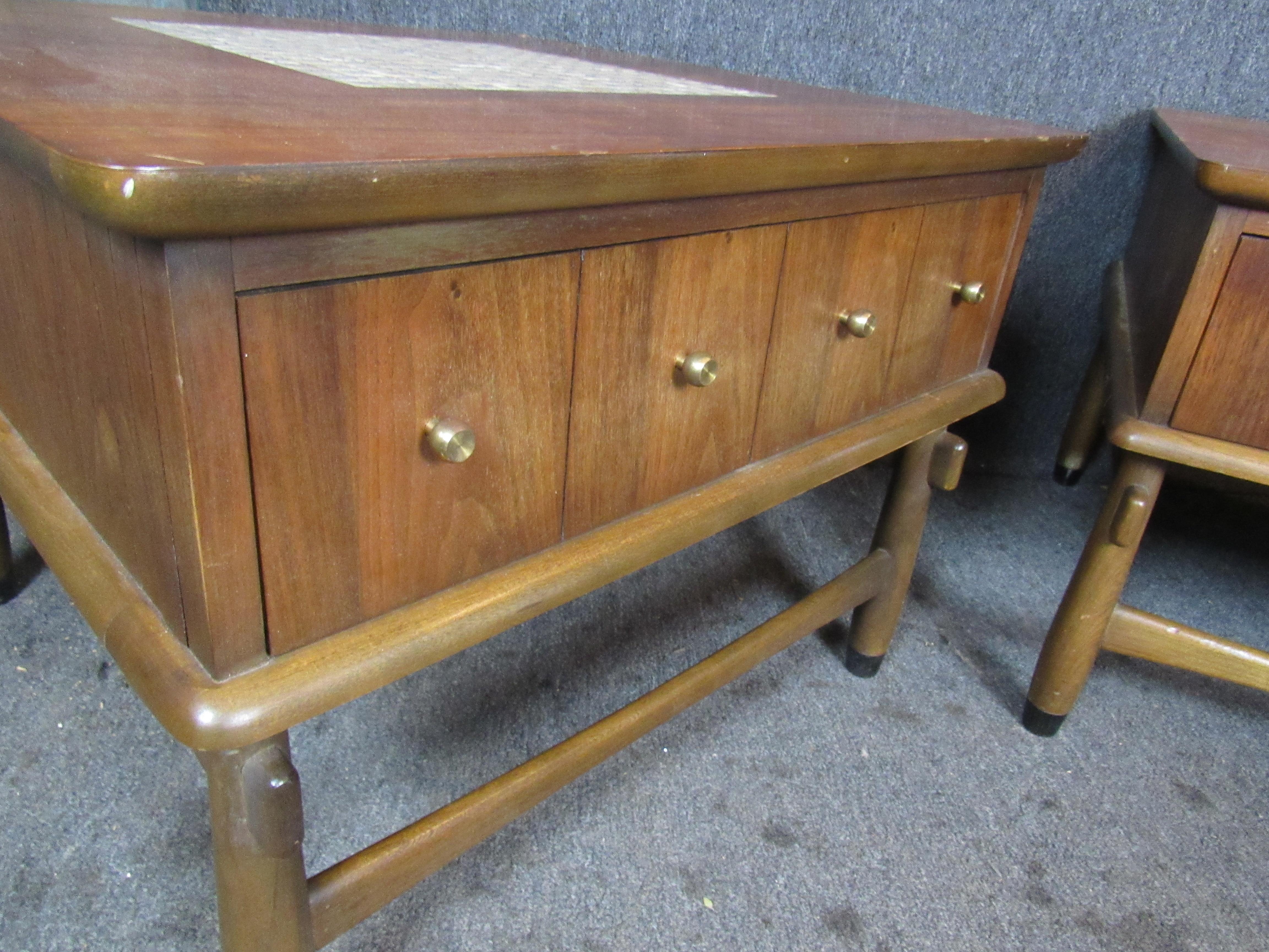 Vintage Lane Furniture 