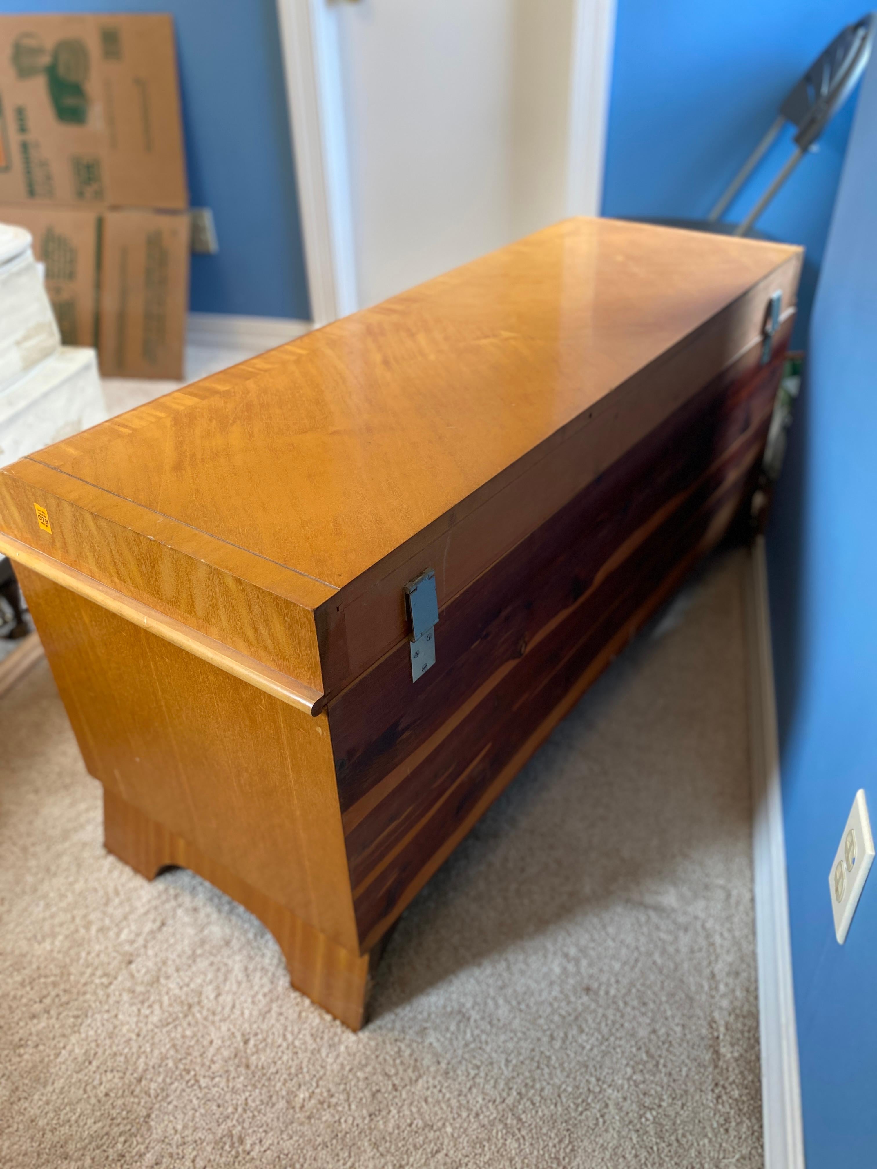 Vintage Lane Furniture Waterfall Art Deco Flame Mahogany Cedar Blanket Chest In Good Condition In Sheridan, CO