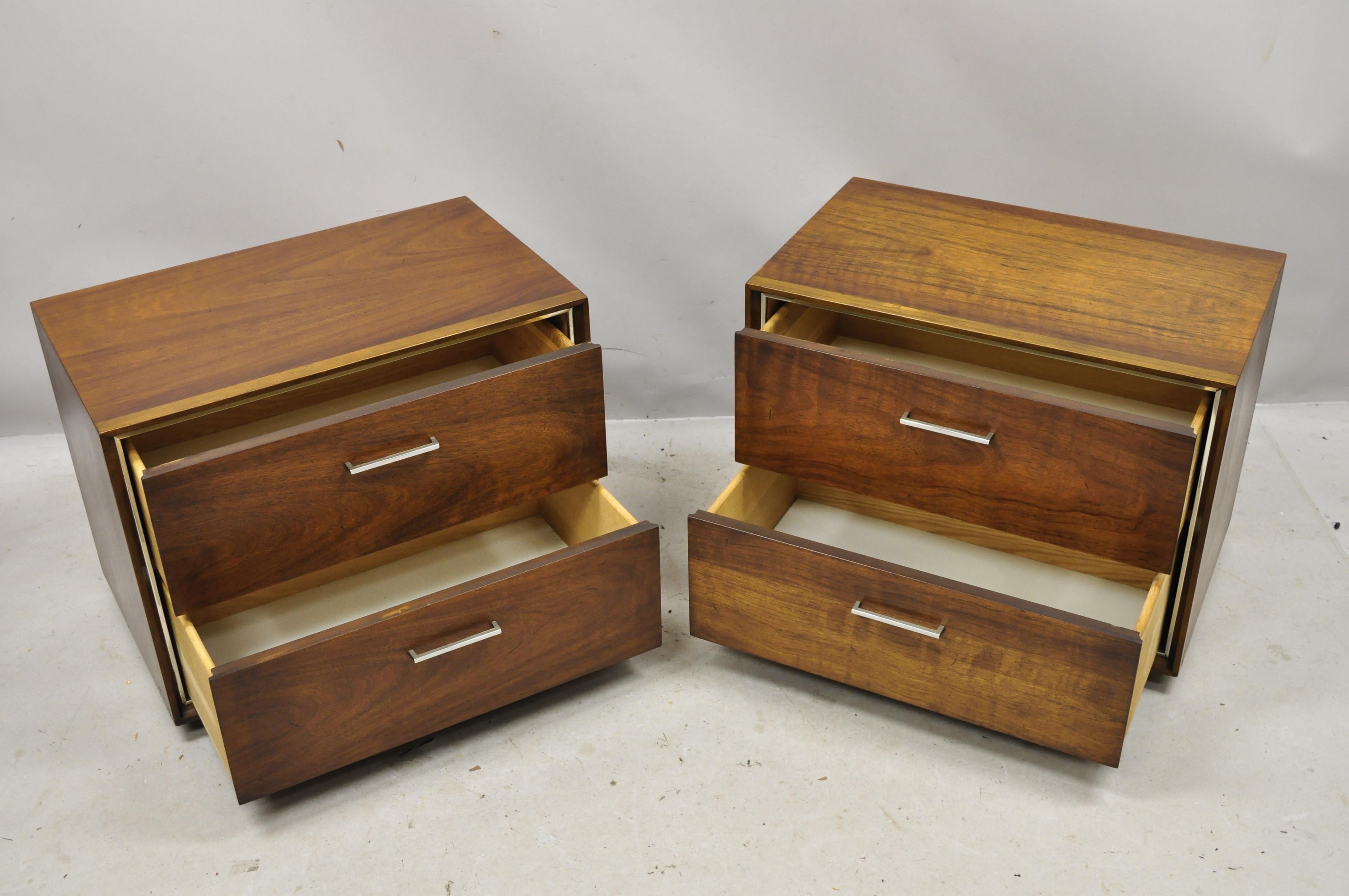 Vintage Lane Mid-Century Modern Walnut Chrome Trim 2-Drawer Nightstands, a Pair In Good Condition In Philadelphia, PA