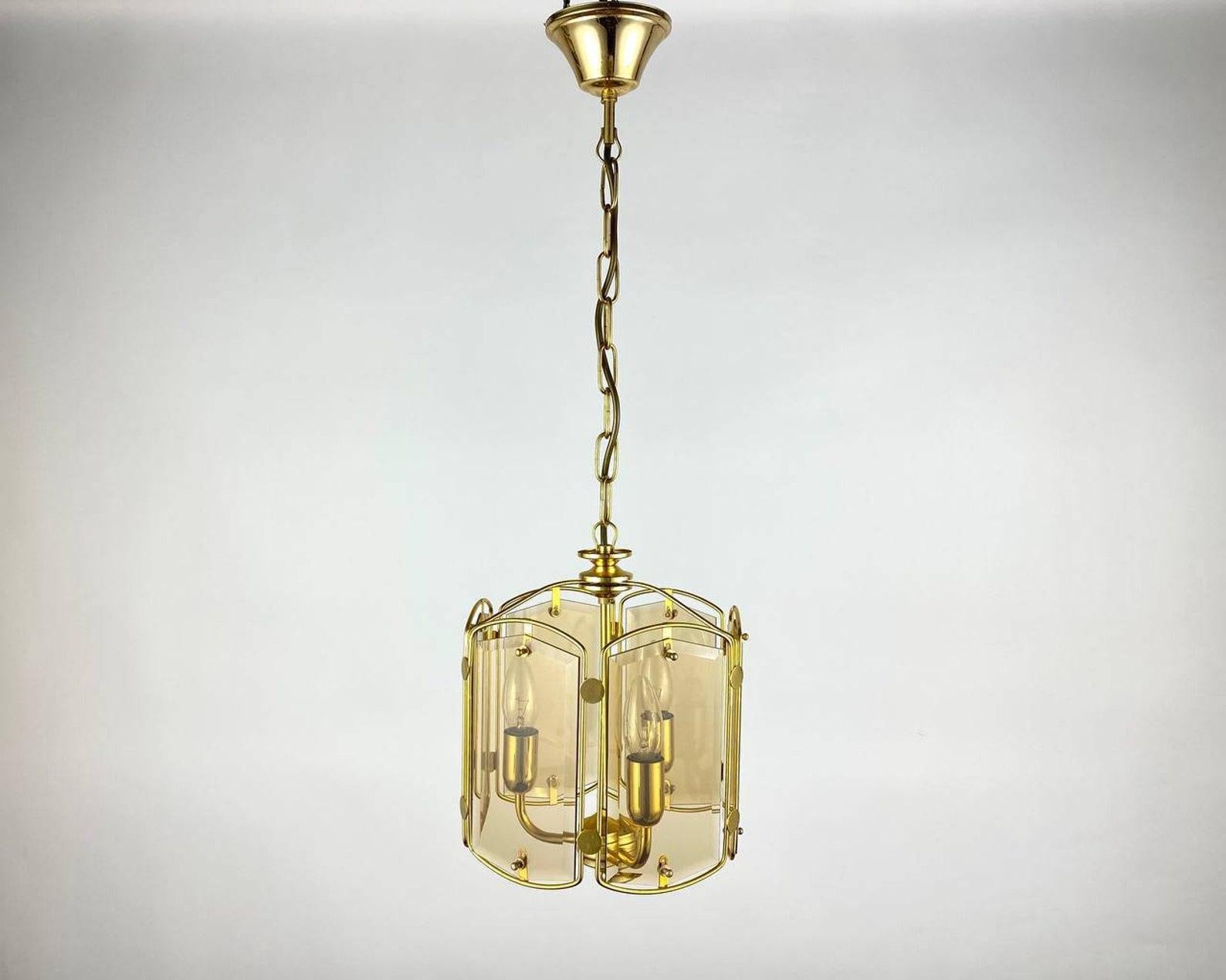Vintage 6-sided ceiling lantern or chandelier in cut smoky glass & gilded polished brass. 

 Decorate your ceiling with this amazing lantern of mid 20th century. 

 This lantern is fully gilded brass and would be perfect for a hallway or