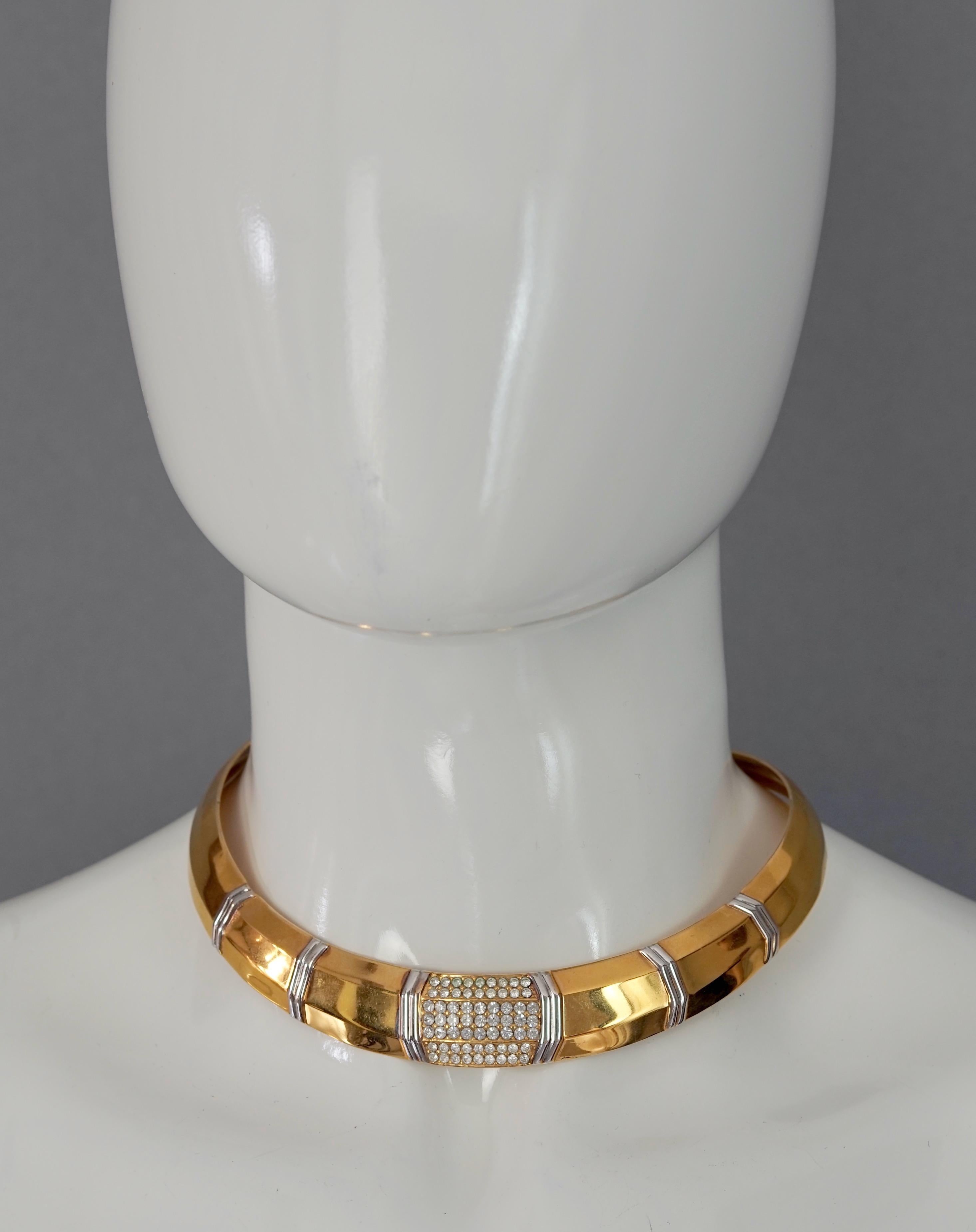 Vintage LANVIN Art Deco Rhinestone Rigid Choker Necklace

Measurements:
Height: 0.70 inch (1.8 cm)
Inner Circumference: 15.15 inches (38.5 cm) opening included

Features:
- 100% Authentic LANVIN.
- Gilt rigid choker with rhinestone accents at the