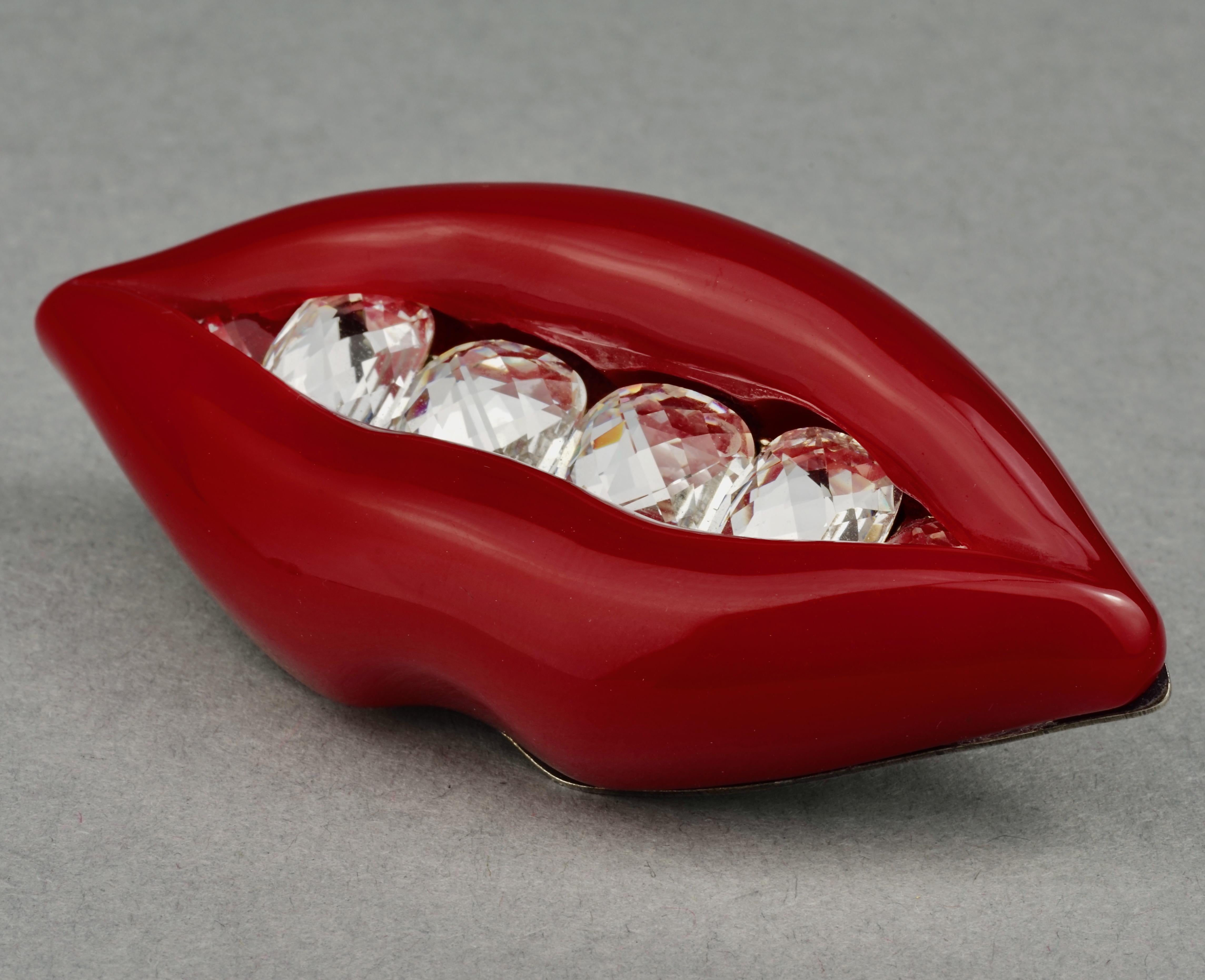 resin brooch