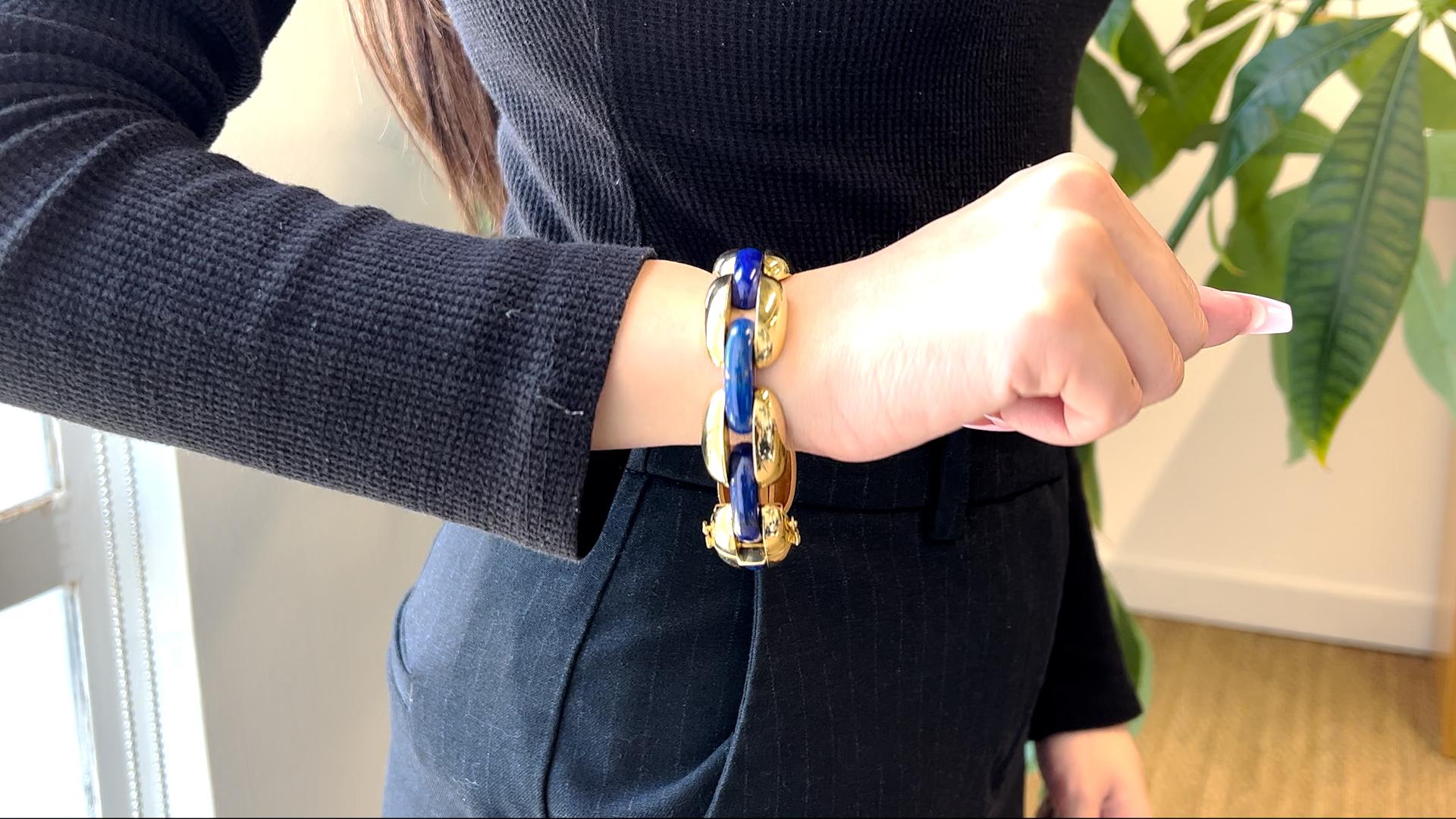 Cabochon Vintage Lapis 18 Karat Yellow Gold Link Bracelet