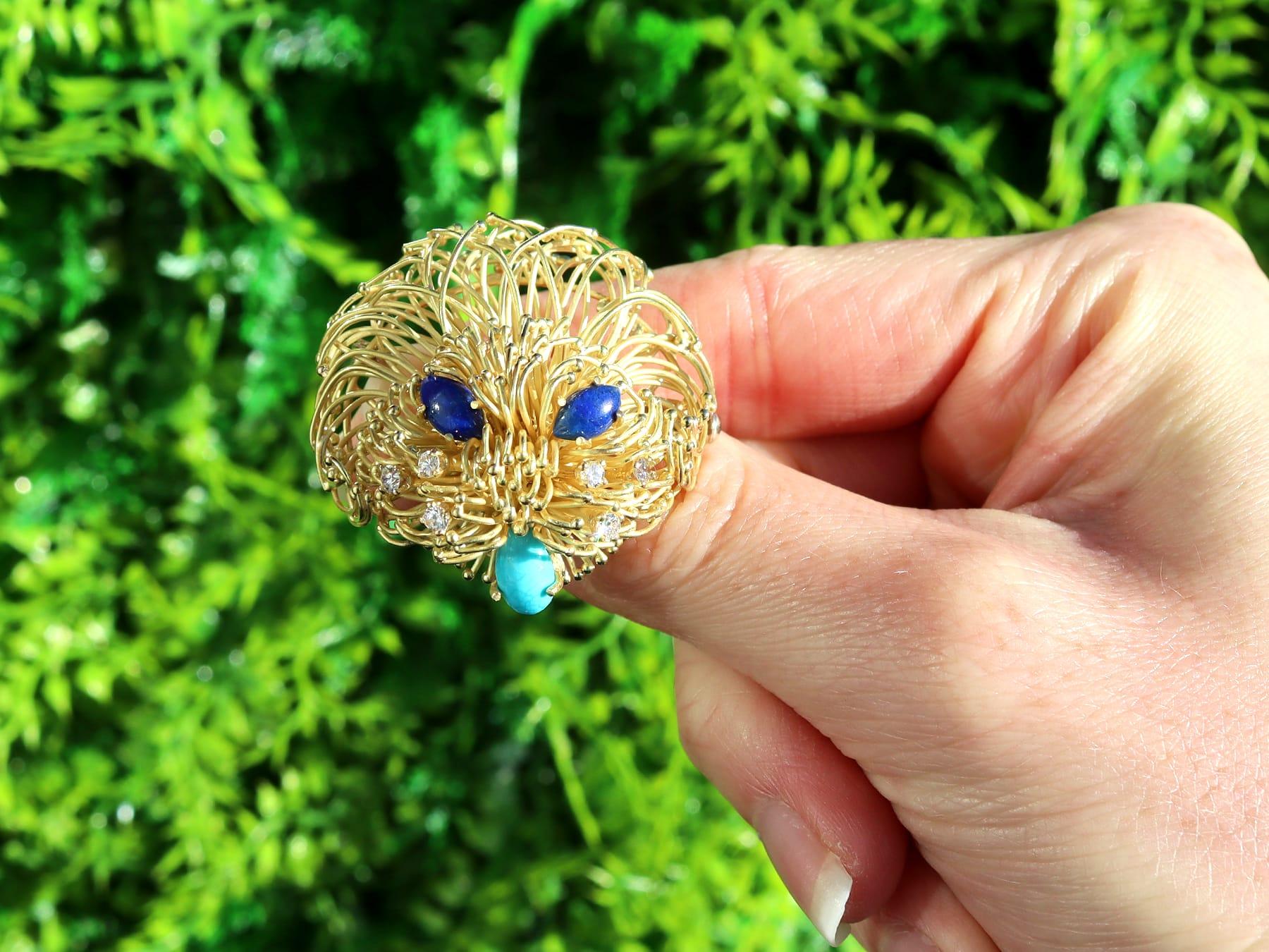 A stunning, fine and impressive Italian 1950s 0.80ct lapis lazuli, 0.70ct turquoise and 0.18ct diamond, 18k yellow gold brooch; part of our diverse vintage jewellery and estate jewelry collections.

This stunning, fine and impressive vintage brooch